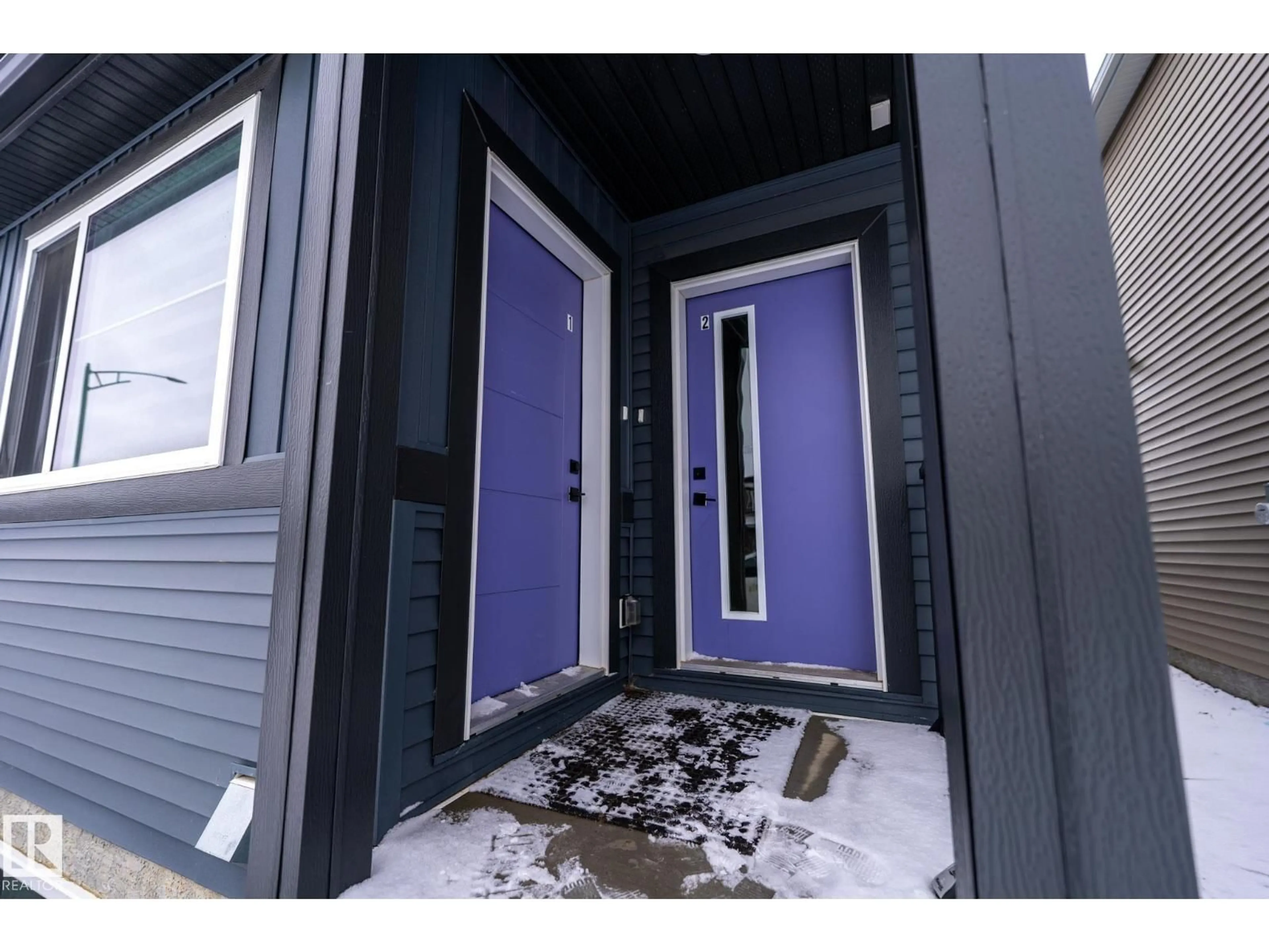 Indoor entryway for 1211 PODERSKY WD, Edmonton Alberta T6W4W3