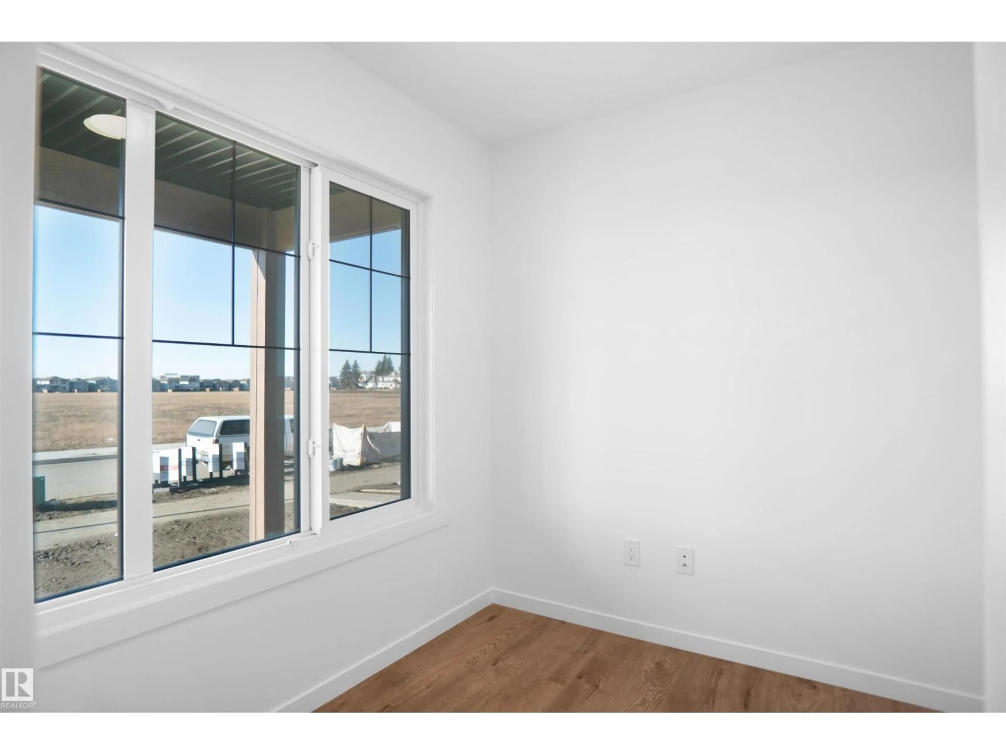 A pic of a room for 533 ASTER DR, Edmonton Alberta T6T2N8