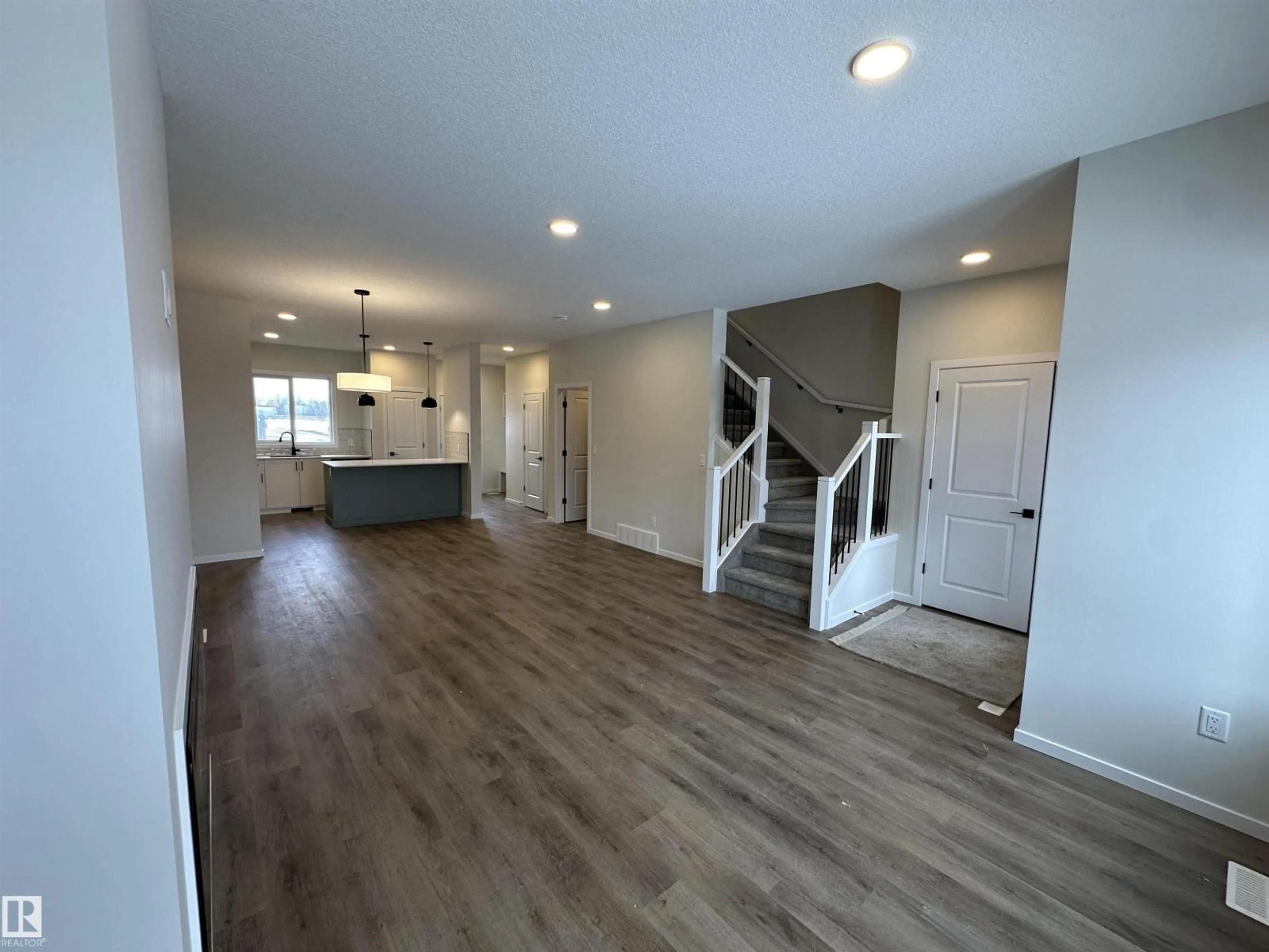 Unknown for 1094 MCLEOD AV, Spruce Grove Alberta T7X4G8