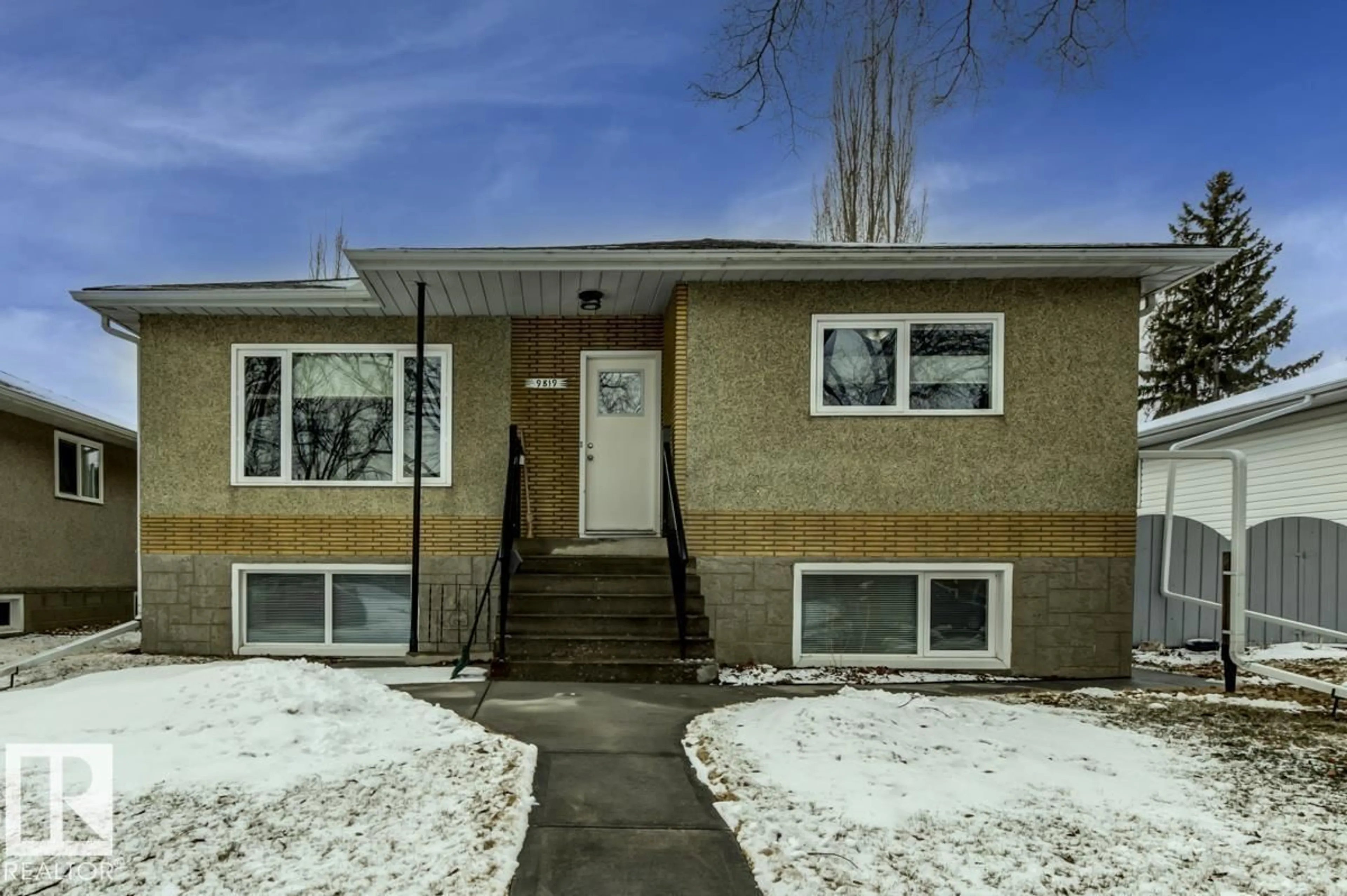 Unknown for 9819 67 AV, Edmonton Alberta T6E0P3