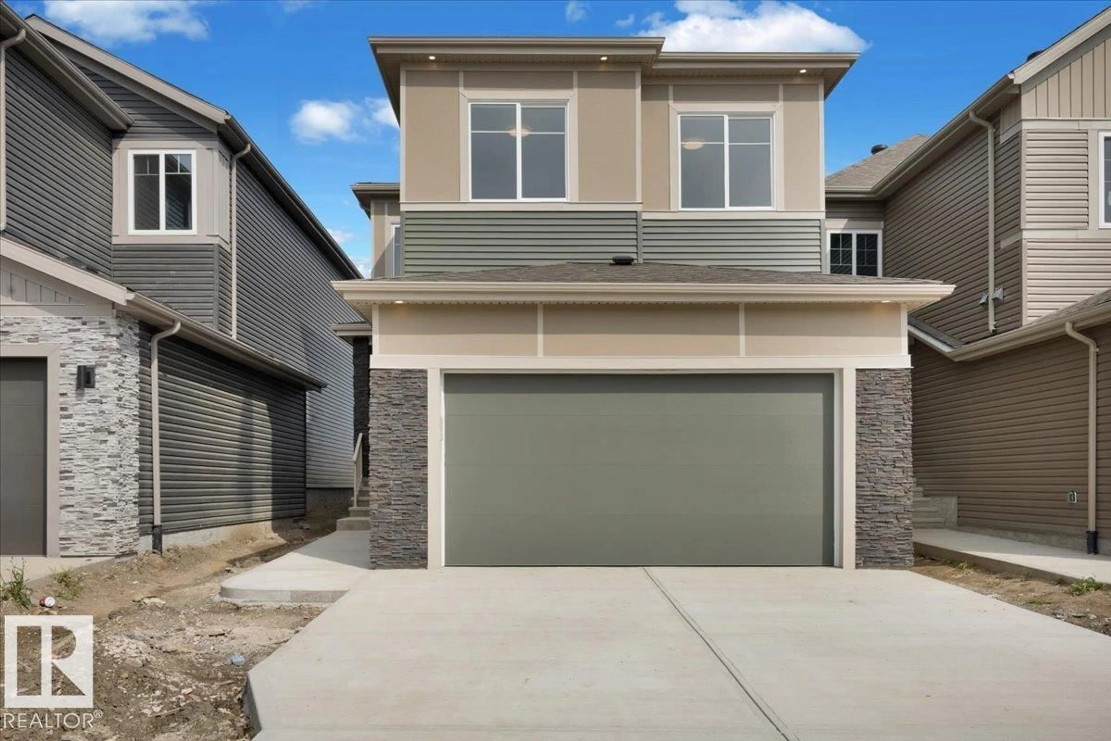 Home with vinyl exterior material, street for 6 EDGEFIELD WY, St. Albert Alberta T8N8A1