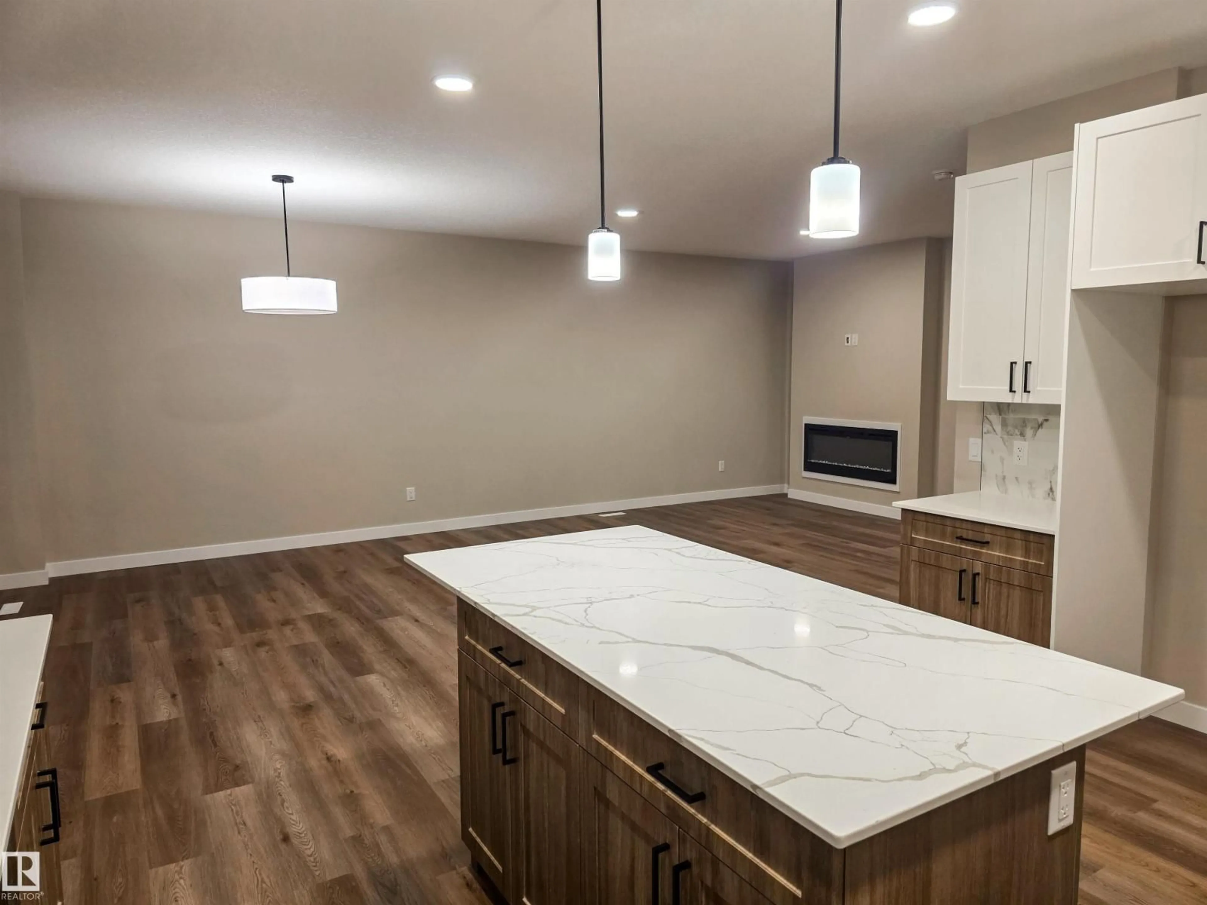 Open concept kitchen, unknown for 194 CALEDON CR, Spruce Grove Alberta T7X4E3