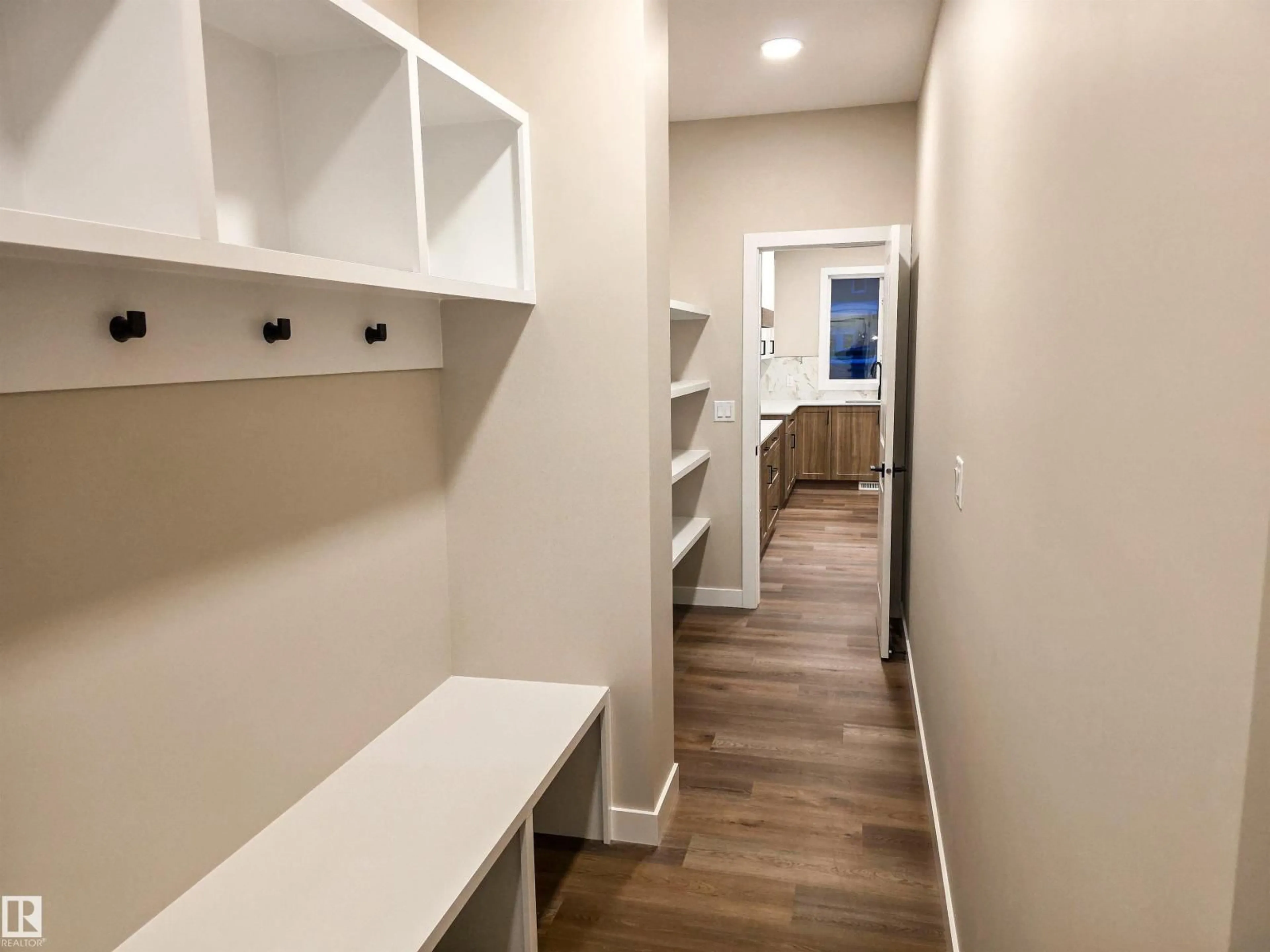 Indoor entryway for 194 CALEDON CR, Spruce Grove Alberta T7X4E3