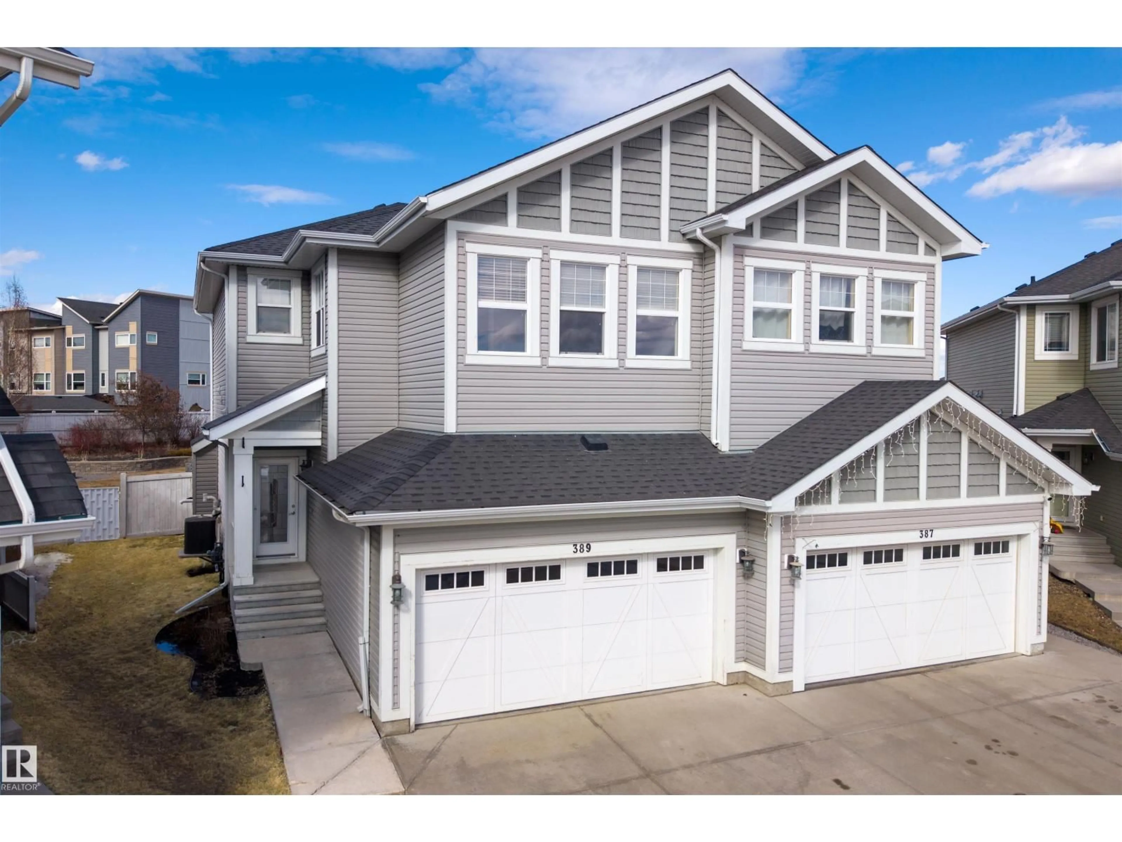 Home with vinyl exterior material, street for 389 SIMMONDS WY, Leduc Alberta T9E0T9