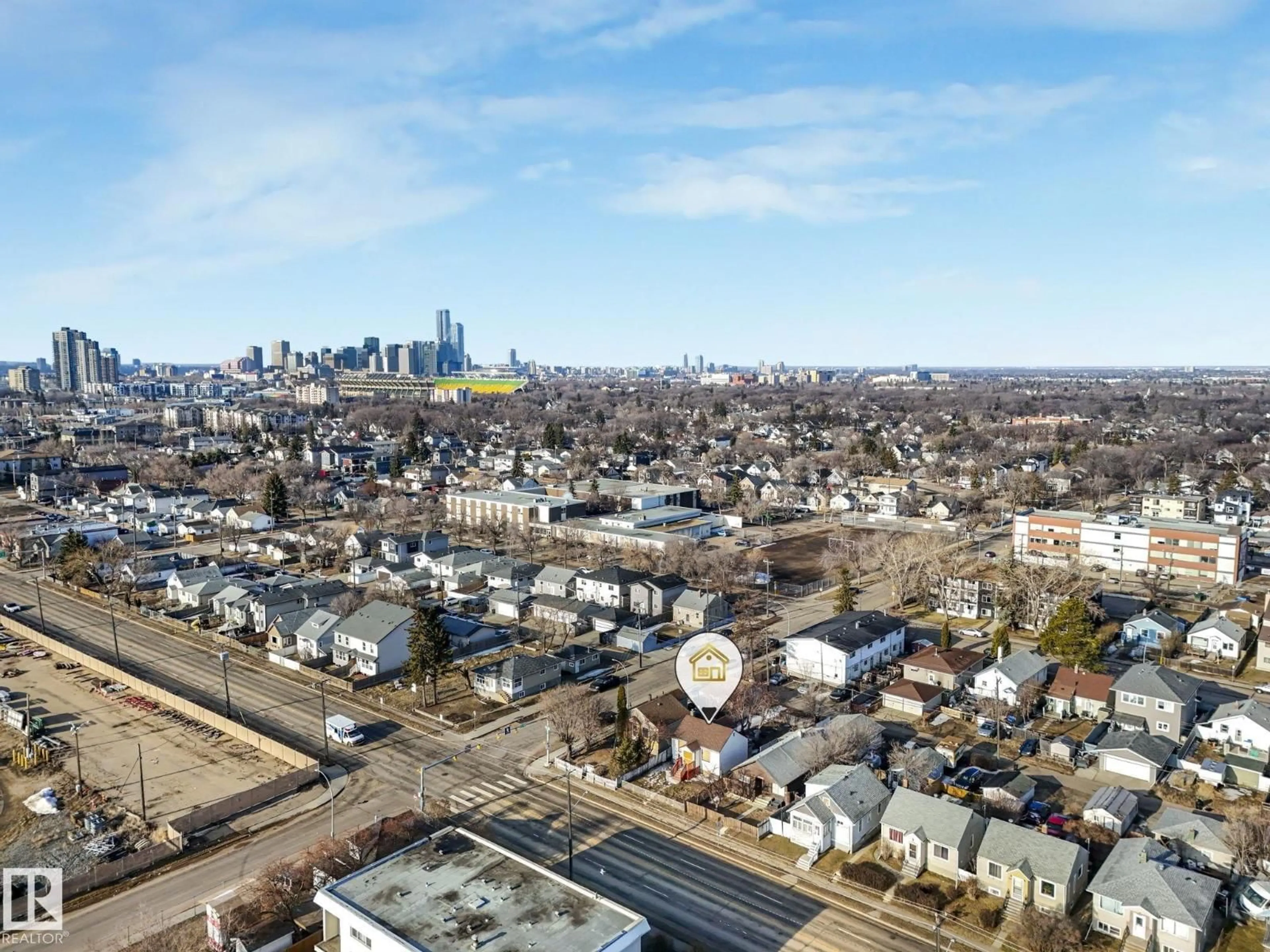A pic from outside/outdoor area/front of a property/back of a property/a pic from drone, city buildings view from balcony for 11706 80 ST, Edmonton Alberta T5B2N5