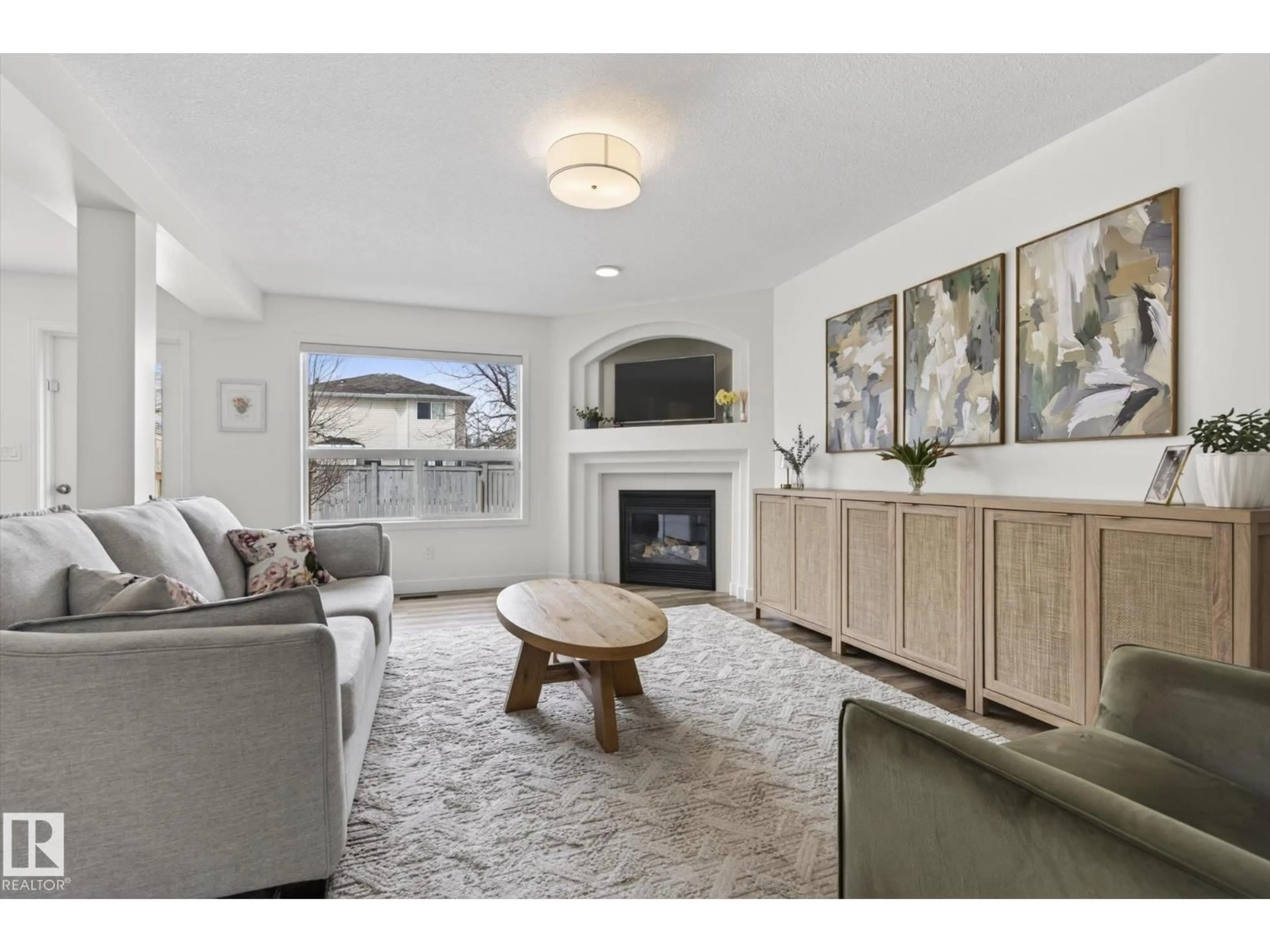 Living room with furniture, unknown for 7 ESCADA CL, St. Albert Alberta T8N6X5