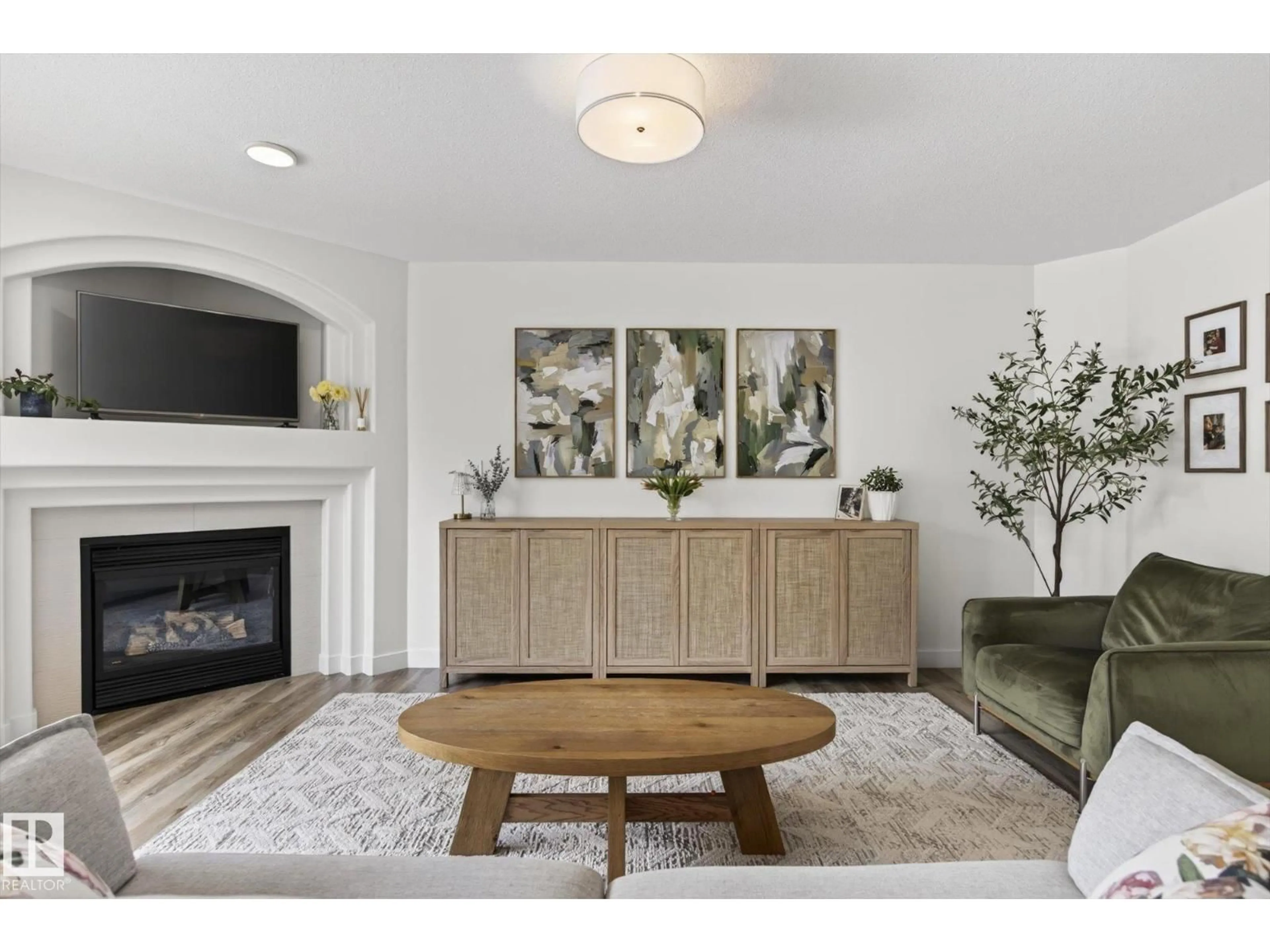 Living room with furniture, unknown for 7 ESCADA CL, St. Albert Alberta T8N6X5