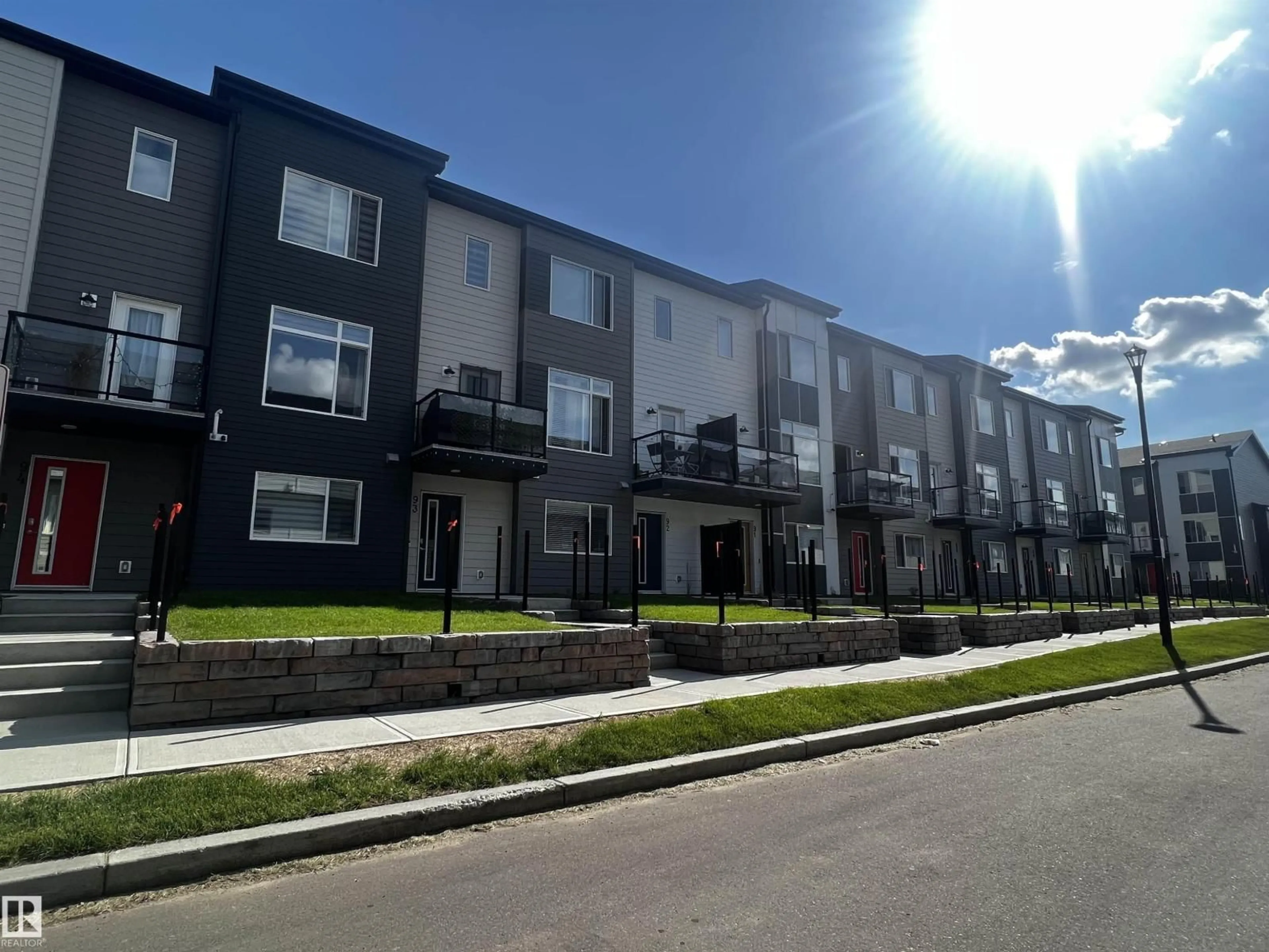 Patio, building for #90 - 804 WELSH DR, Edmonton Alberta T6X1T8