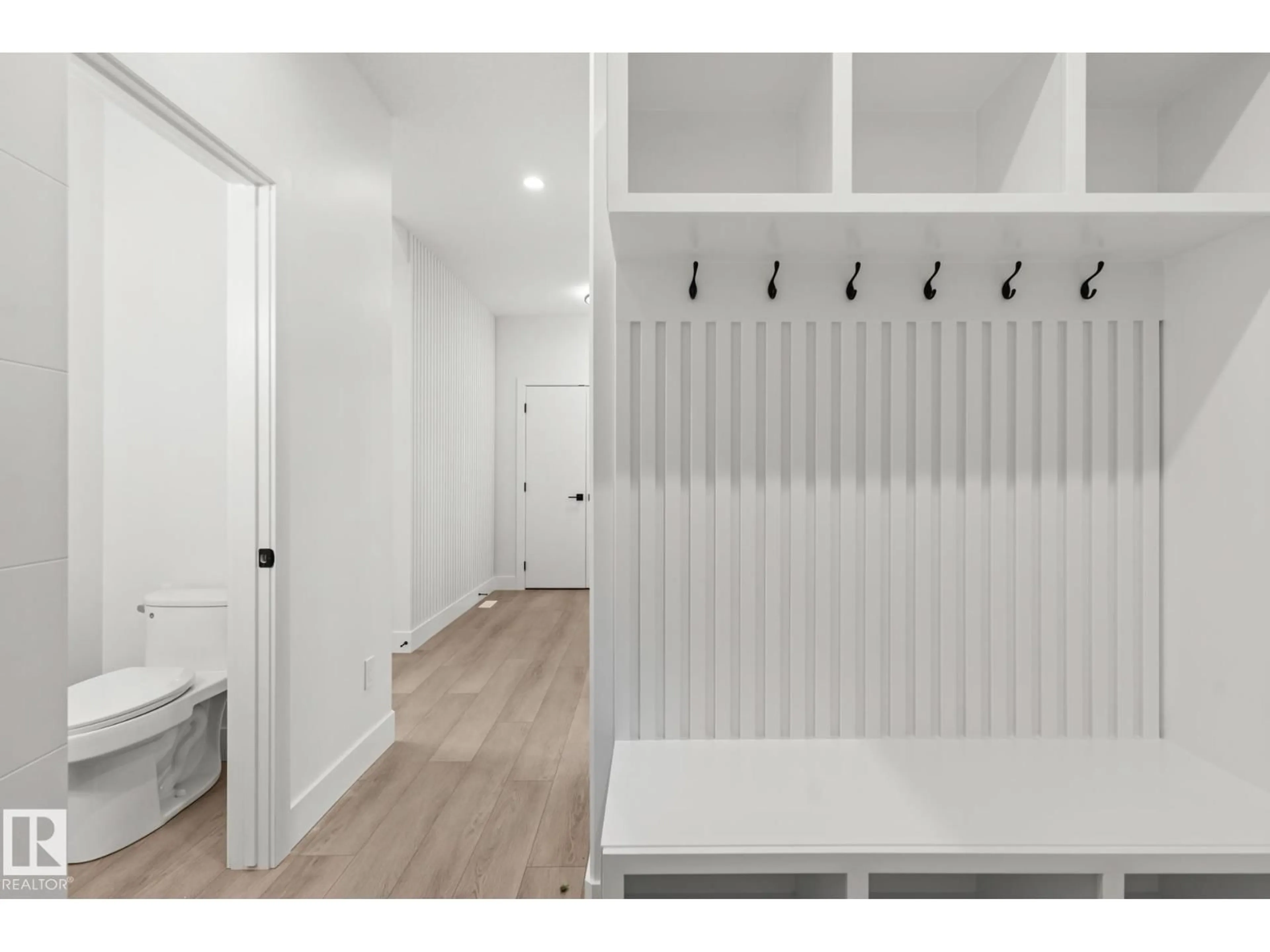 Indoor entryway for 153 CALEDON CR, Spruce Grove Alberta T7X0Y8