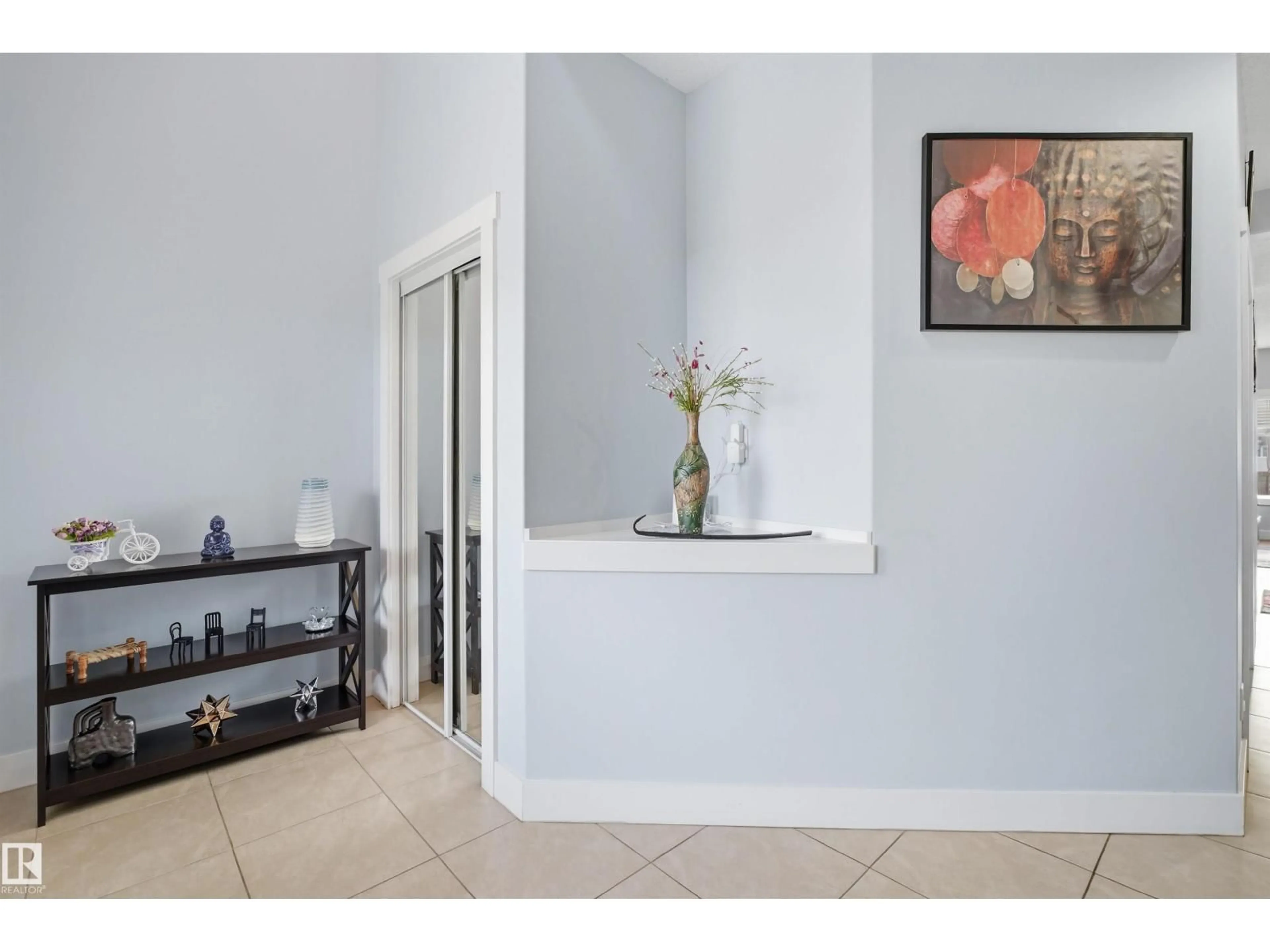 Indoor entryway for 6014 60 ST, Beaumont Alberta T4X0H8