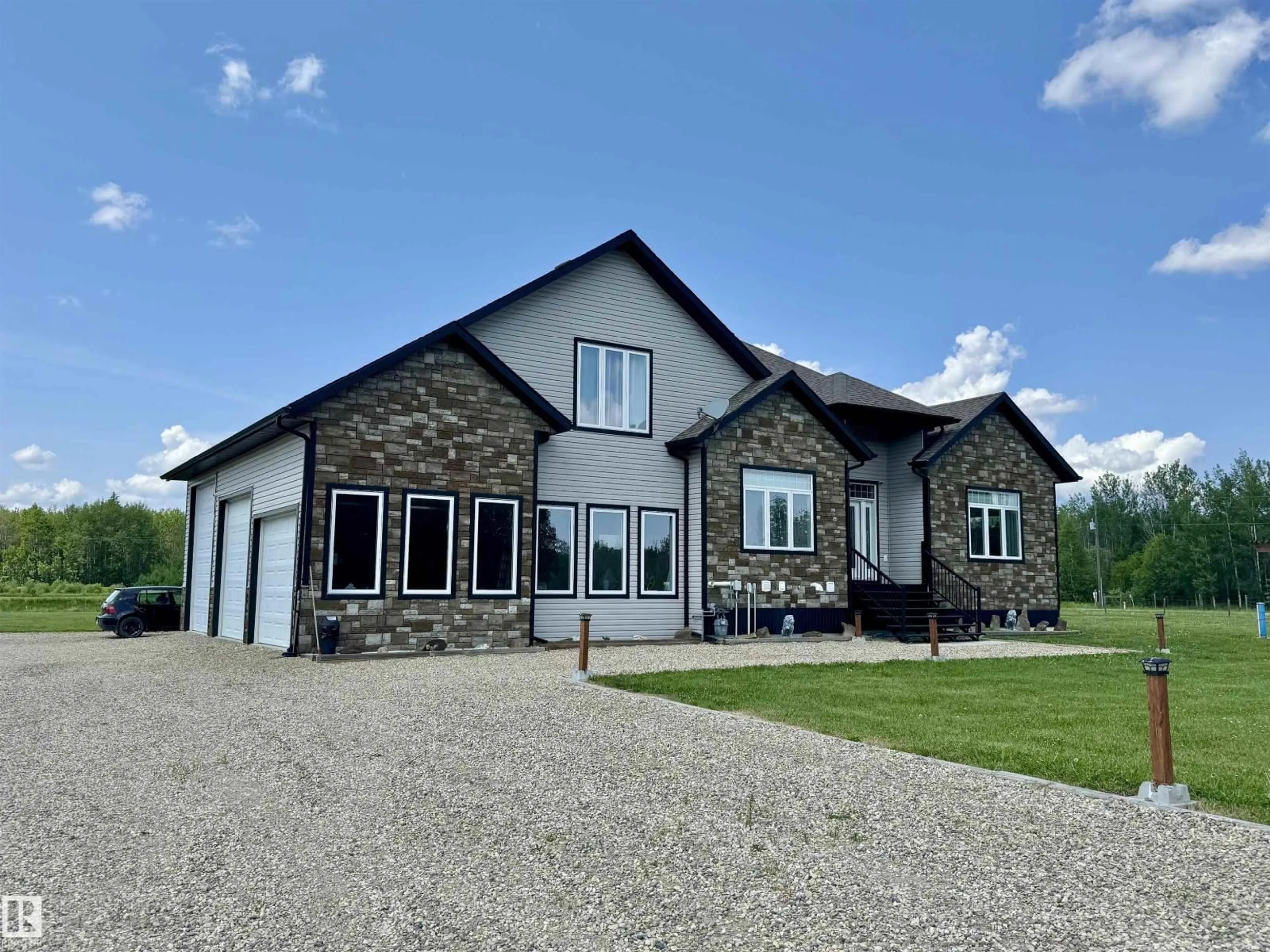 Home with vinyl exterior material, building for 102 - 49413 RR 81, Rural Brazeau County Alberta T7A1S6