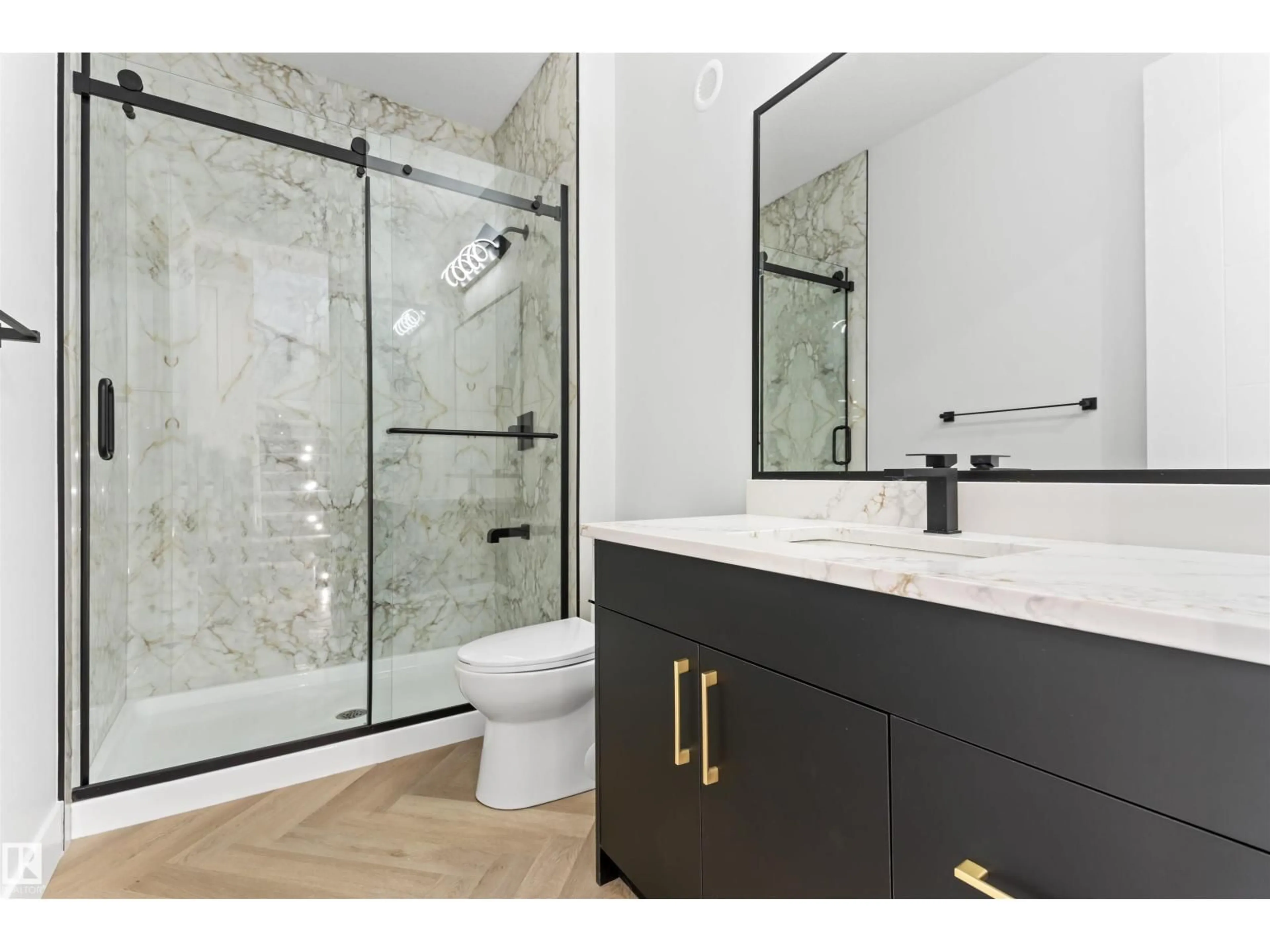 Contemporary bathroom, ceramic/tile floor for 156 WYATT RG, Fort Saskatchewan Alberta T8L3Y2