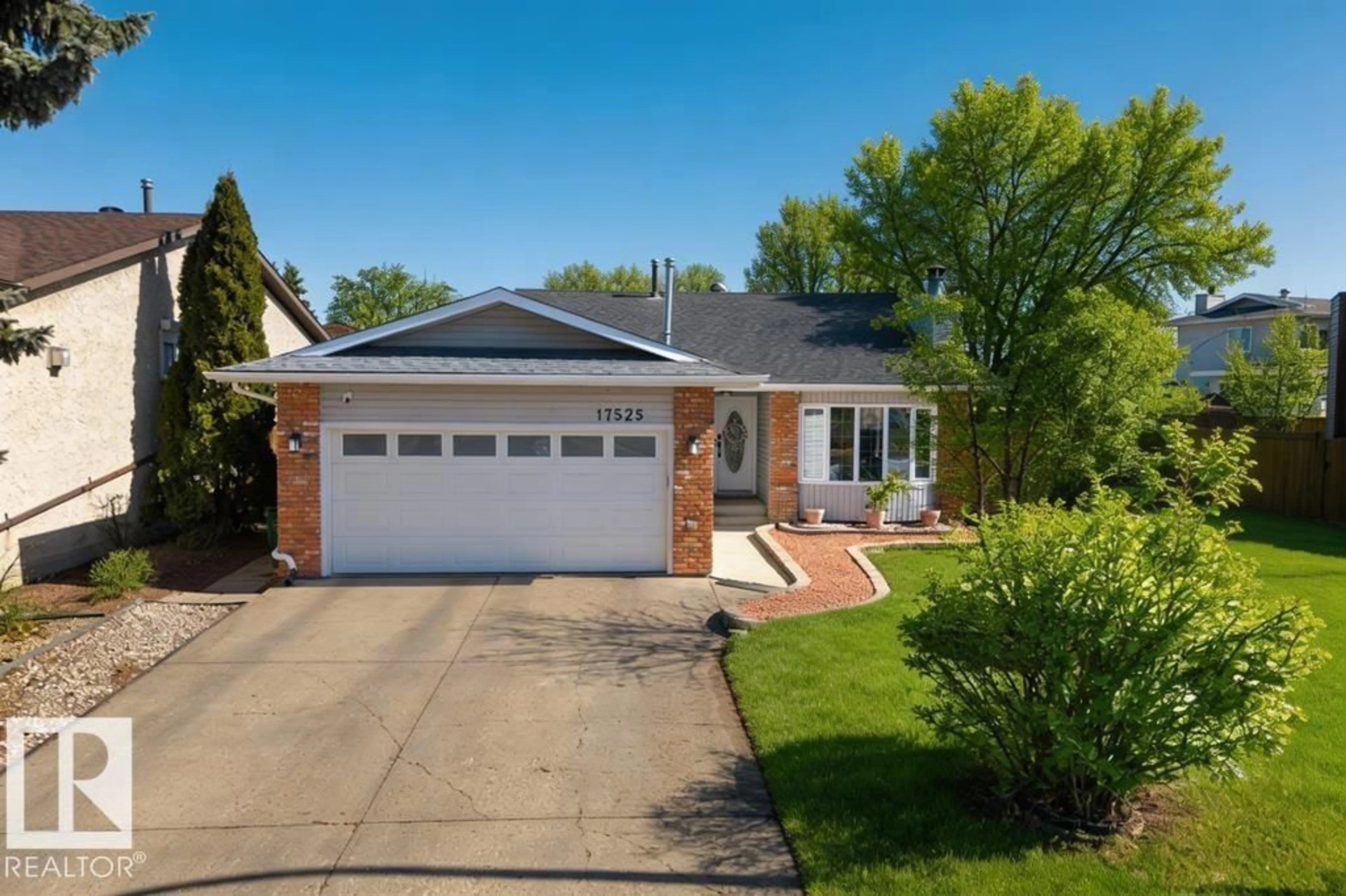 Home with brick exterior material, street for NW - 17525 92 ST, Edmonton Alberta T5Z2M7