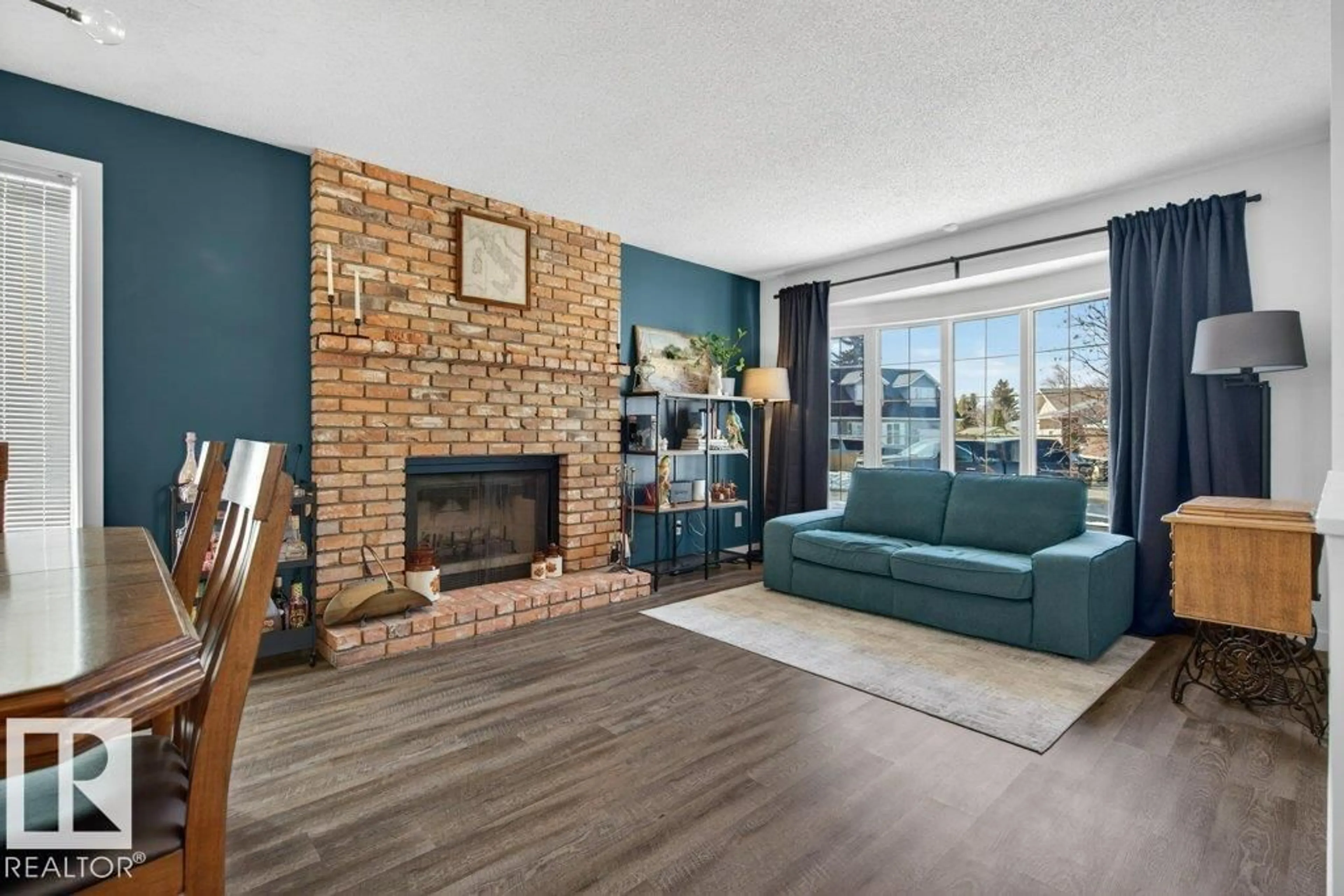 Living room with furniture, unknown for NW - 17525 92 ST, Edmonton Alberta T5Z2M7