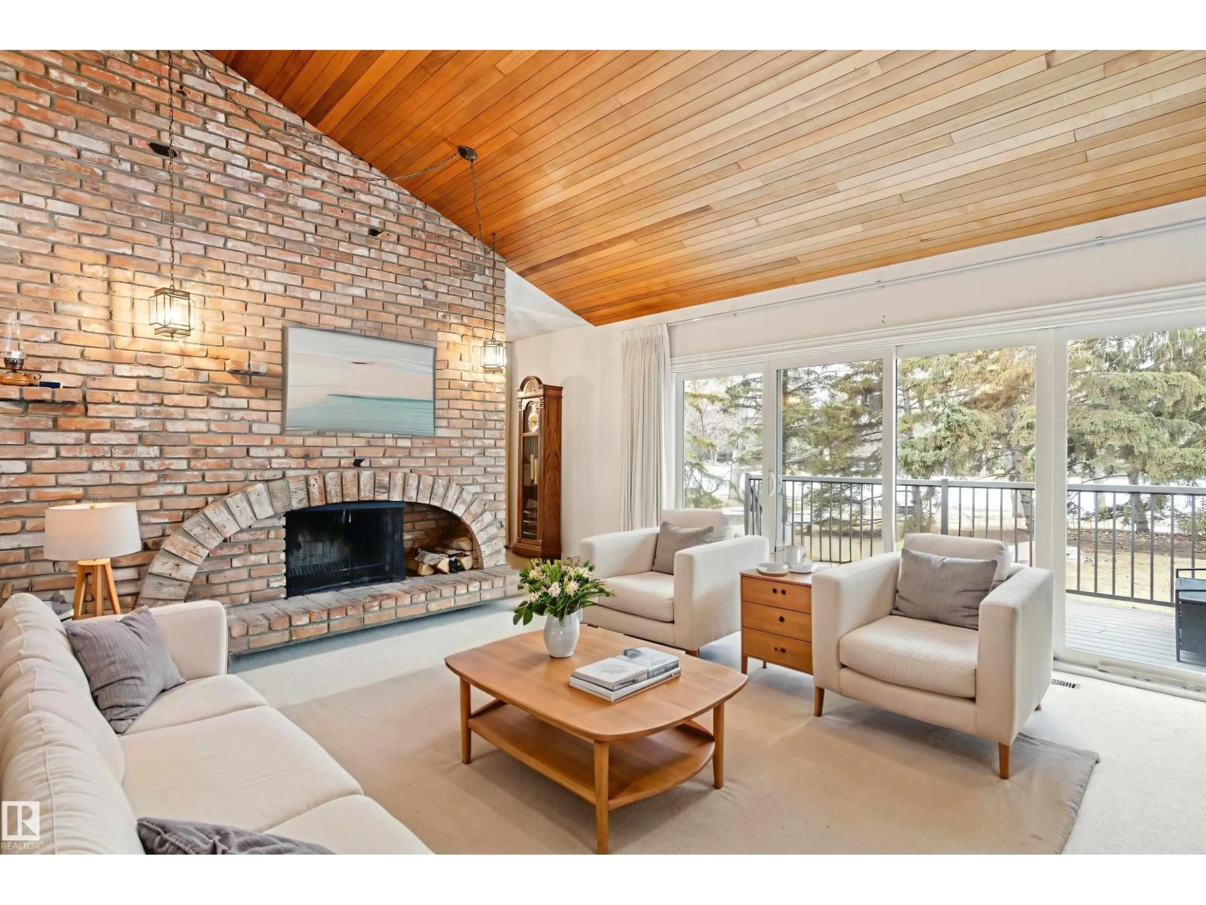 Living room with furniture, unknown for 258 GREENOCH CR, Edmonton Alberta T6L1B4