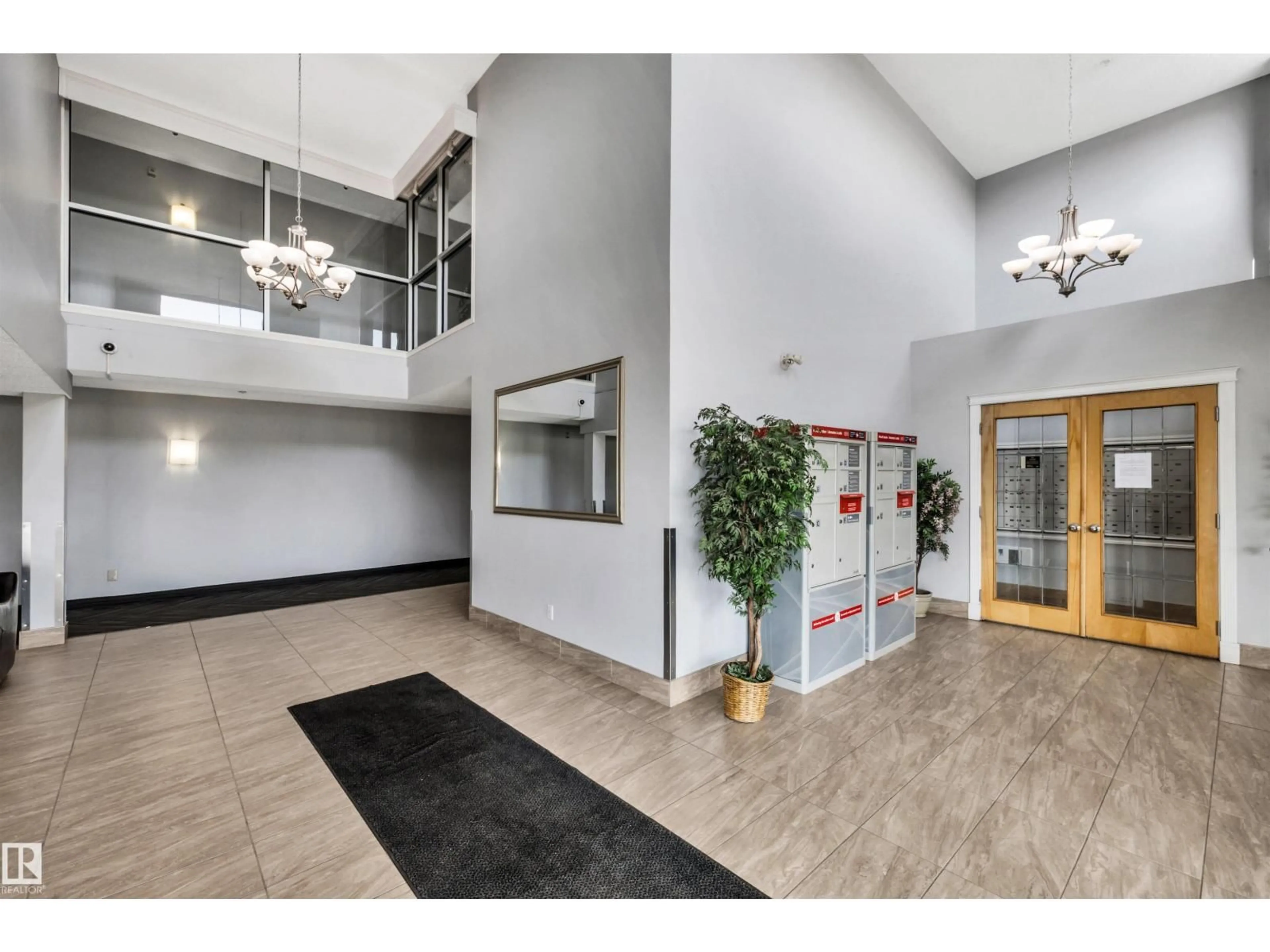 Indoor foyer for 319 17404 64 AV, Edmonton Alberta T5T6X4