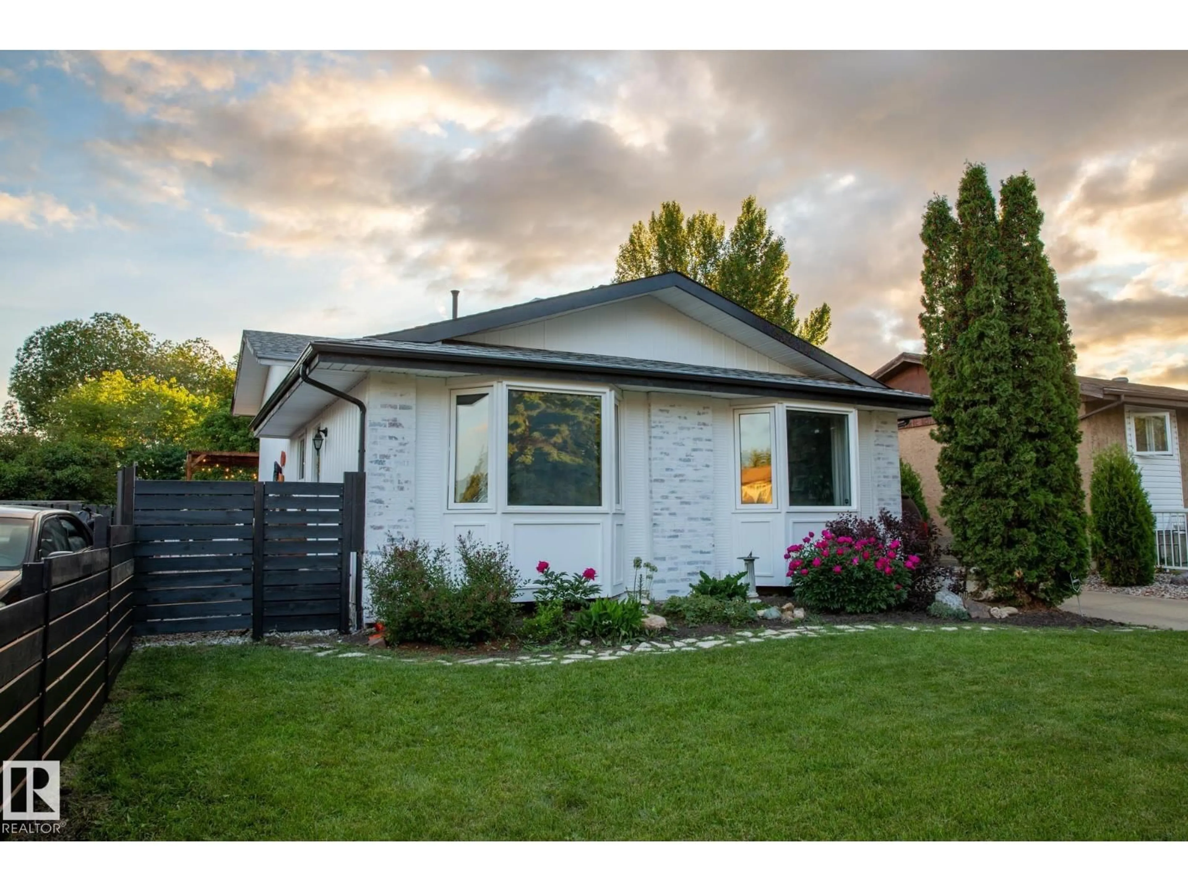 Home with vinyl exterior material, street for 2626 49 ST, Edmonton Alberta T6L3W9