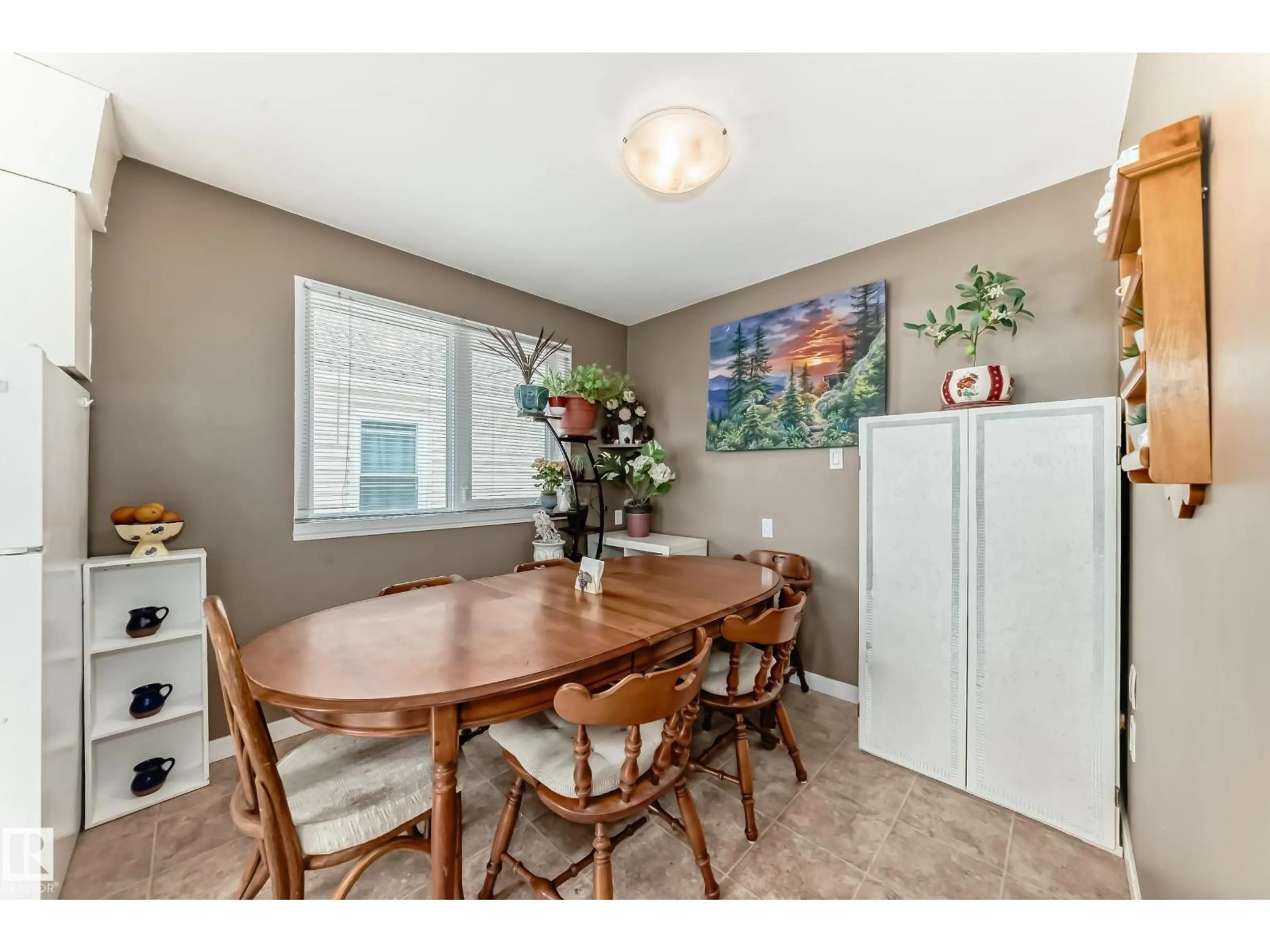 Dining room, unknown for 10837 65 AVE, Edmonton Alberta T6H1V8