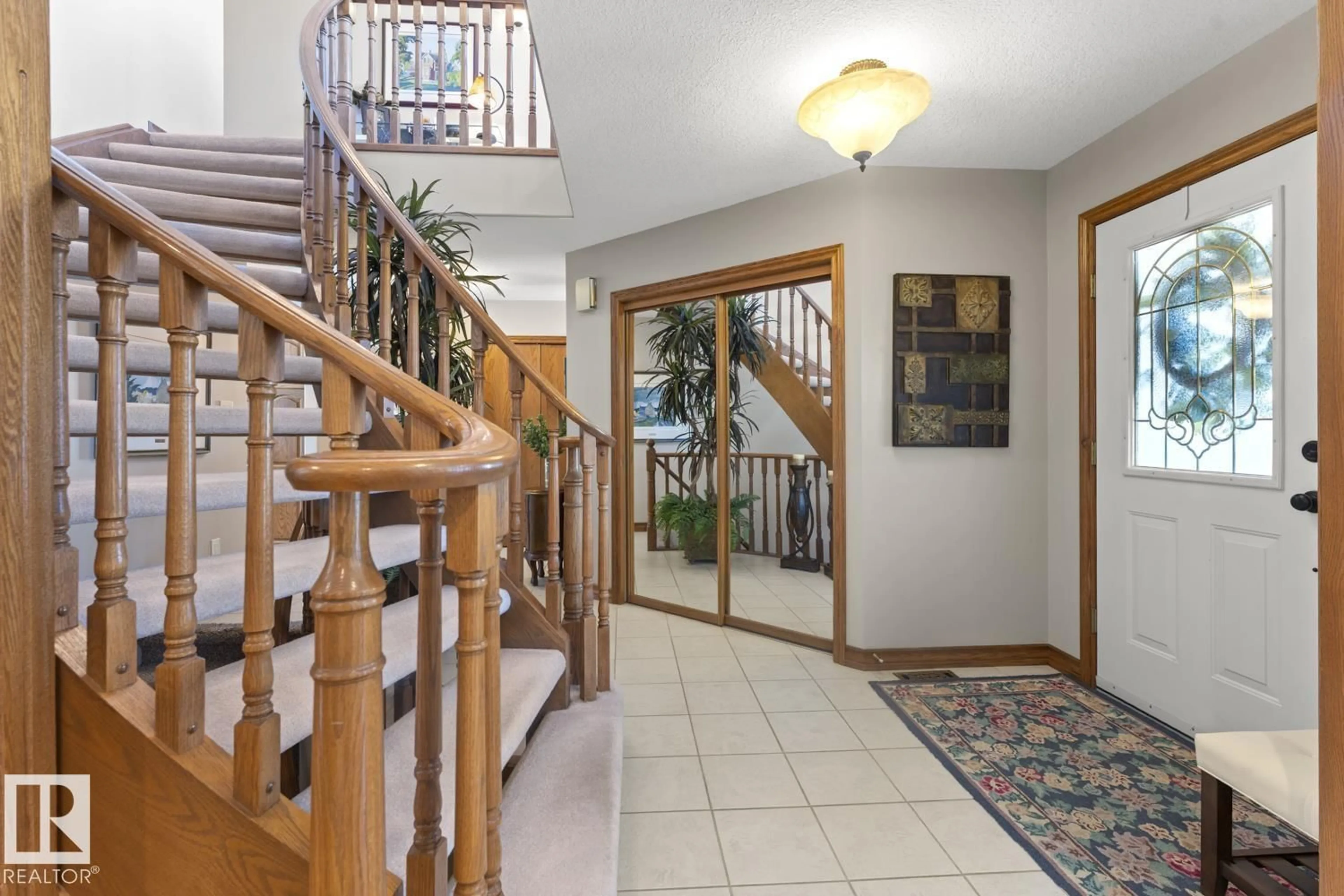 Indoor foyer for 223 BIRCH AV, Cold Lake Alberta T9M1E5