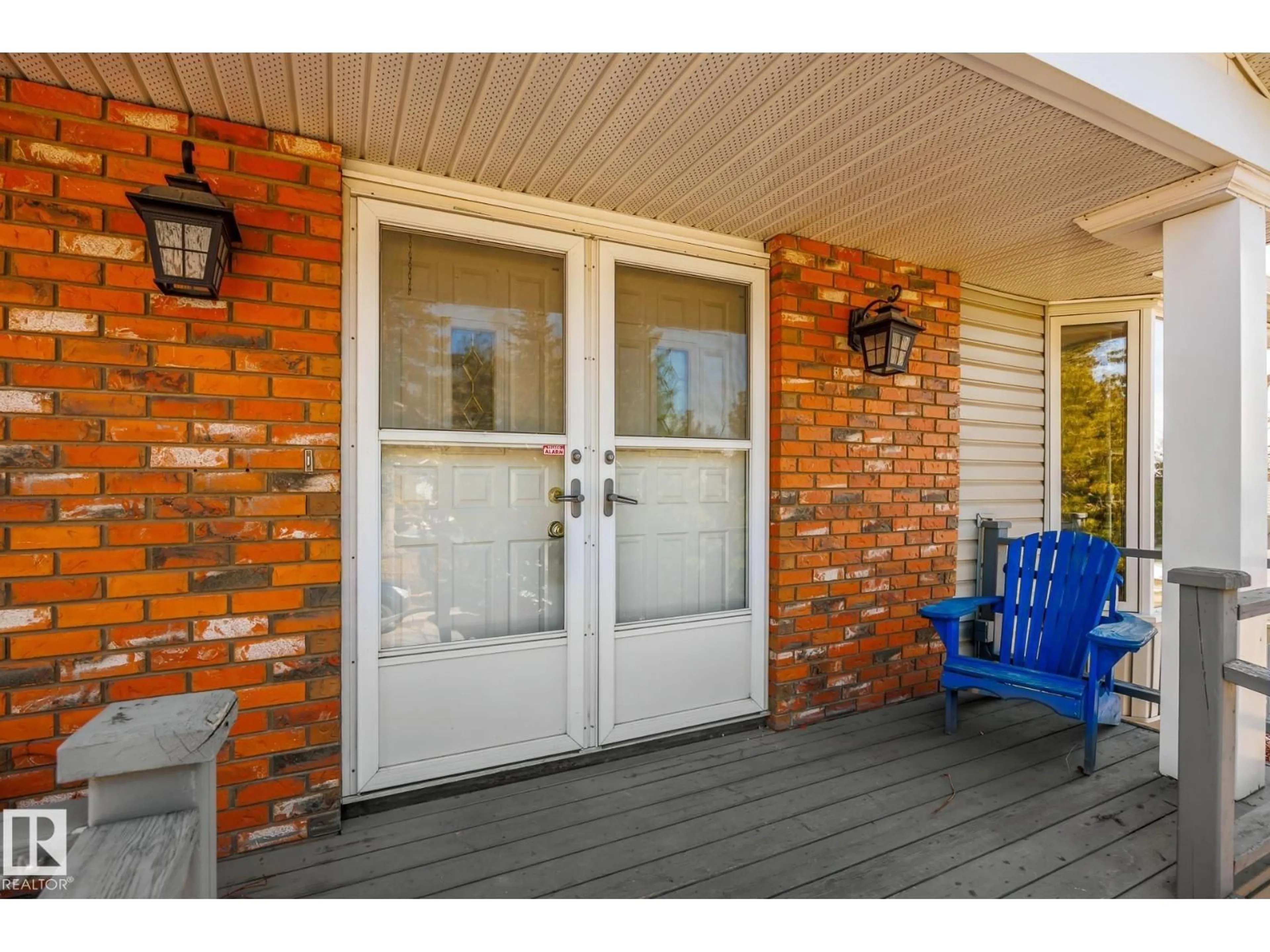 Indoor entryway for 2 BRAESIDE TC, Sherwood Park Alberta T8A3V6