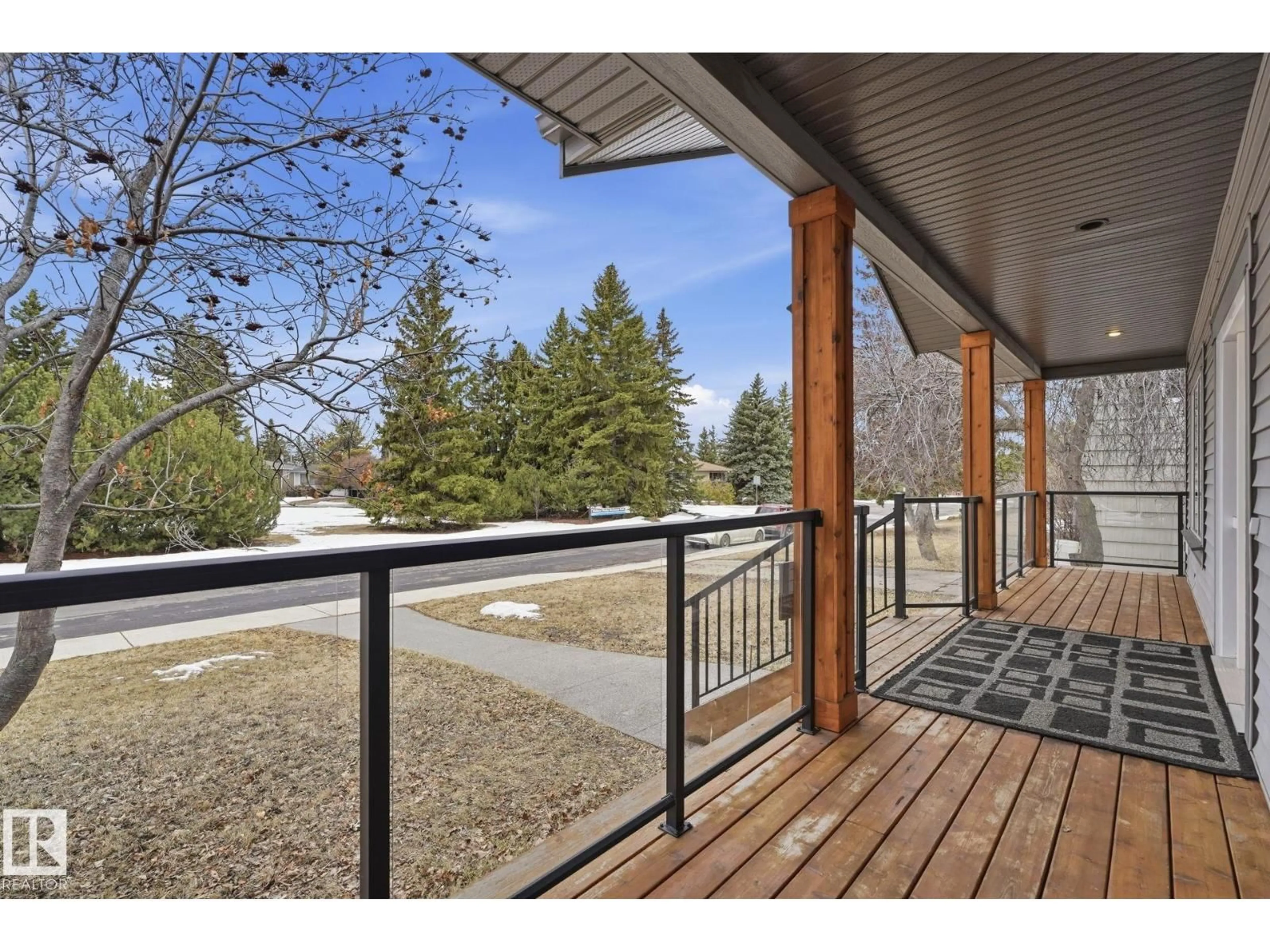 Patio, unknown for 8704 75 AV, Edmonton Alberta T6C0H2