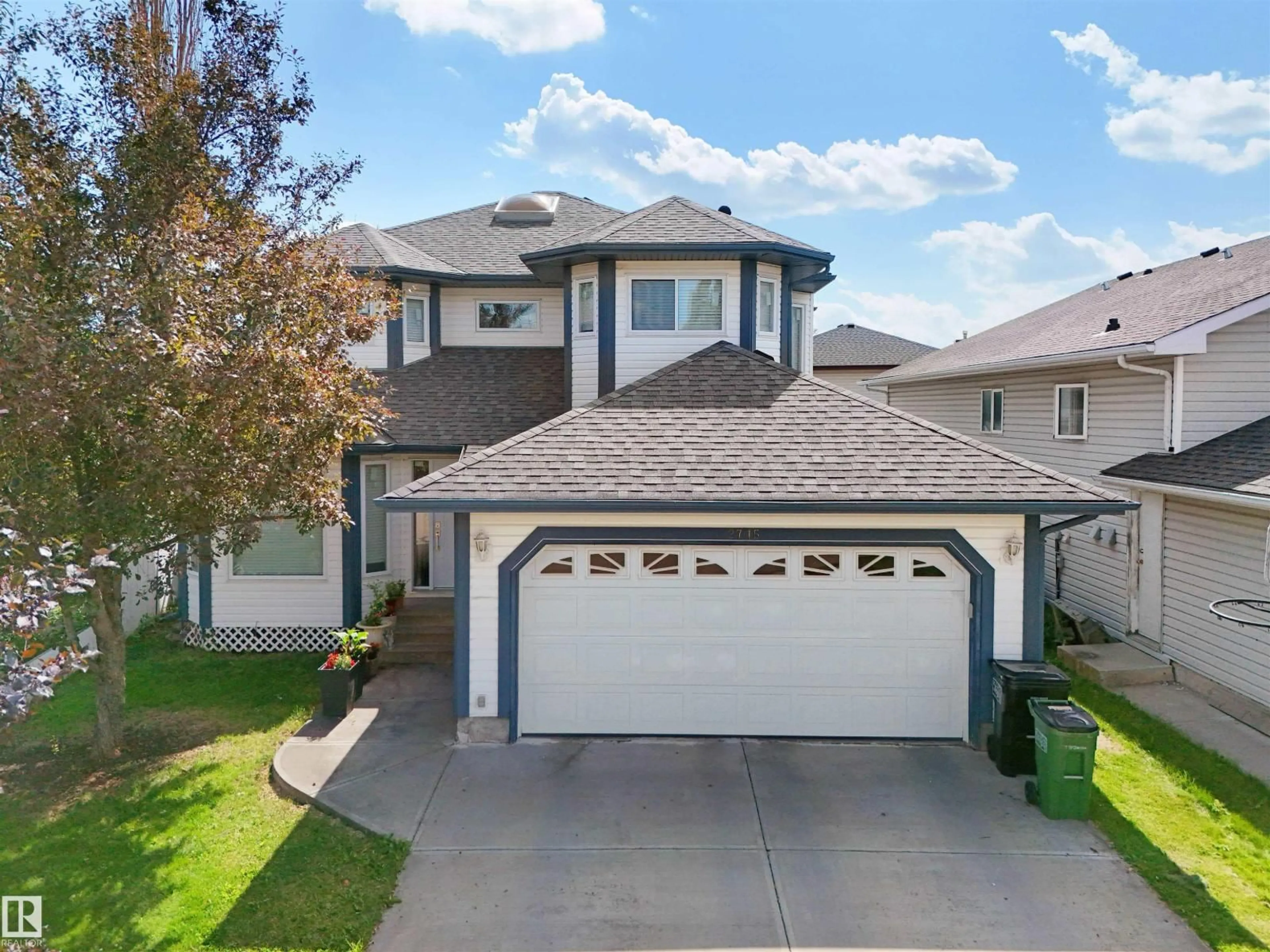 A pic from outside/outdoor area/front of a property/back of a property/a pic from drone, street for 2715 44A AV NW, Edmonton Alberta T6T1K2