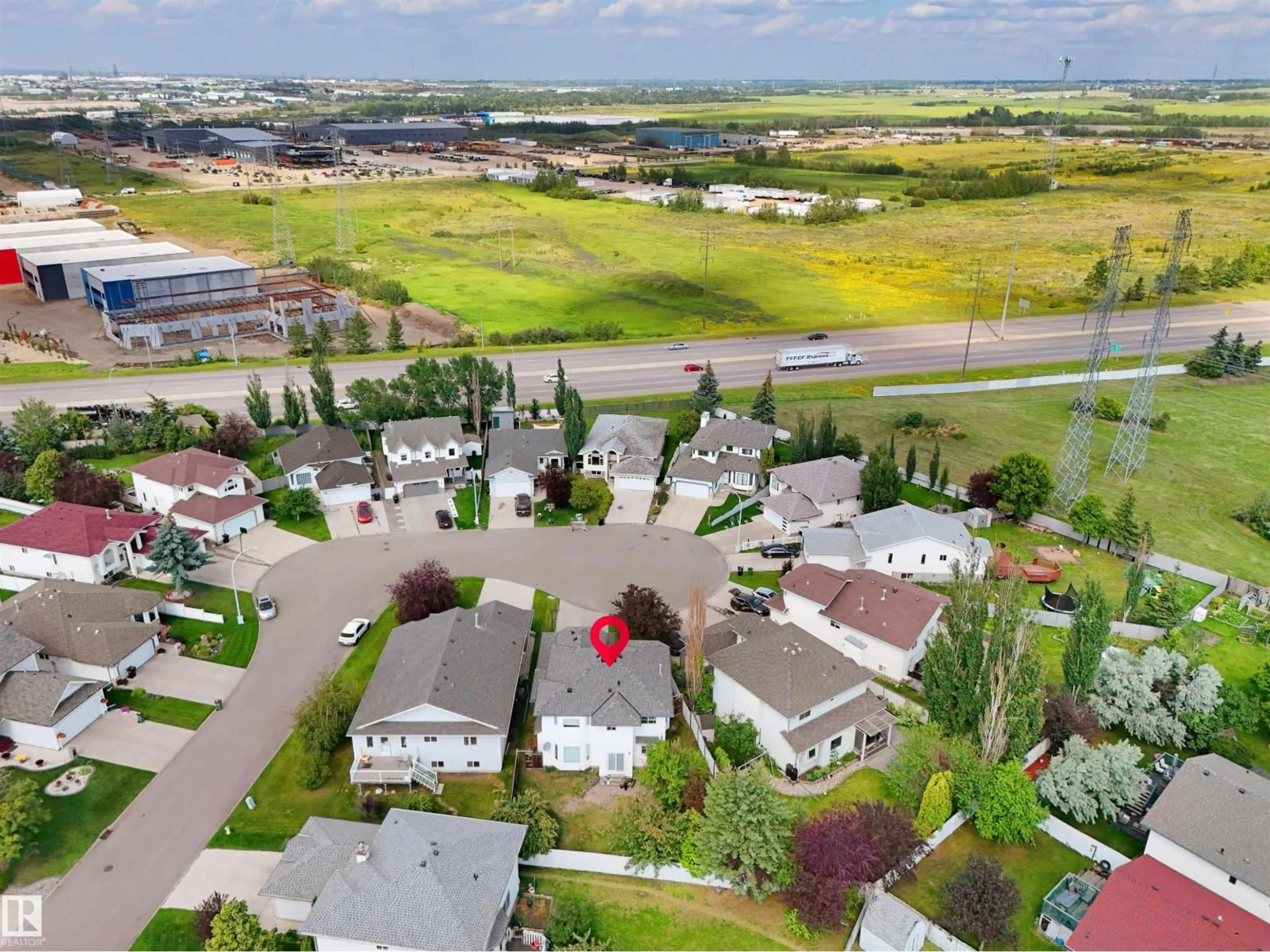 A pic from outside/outdoor area/front of a property/back of a property/a pic from drone, unknown for 2715 44A AV NW, Edmonton Alberta T6T1K2