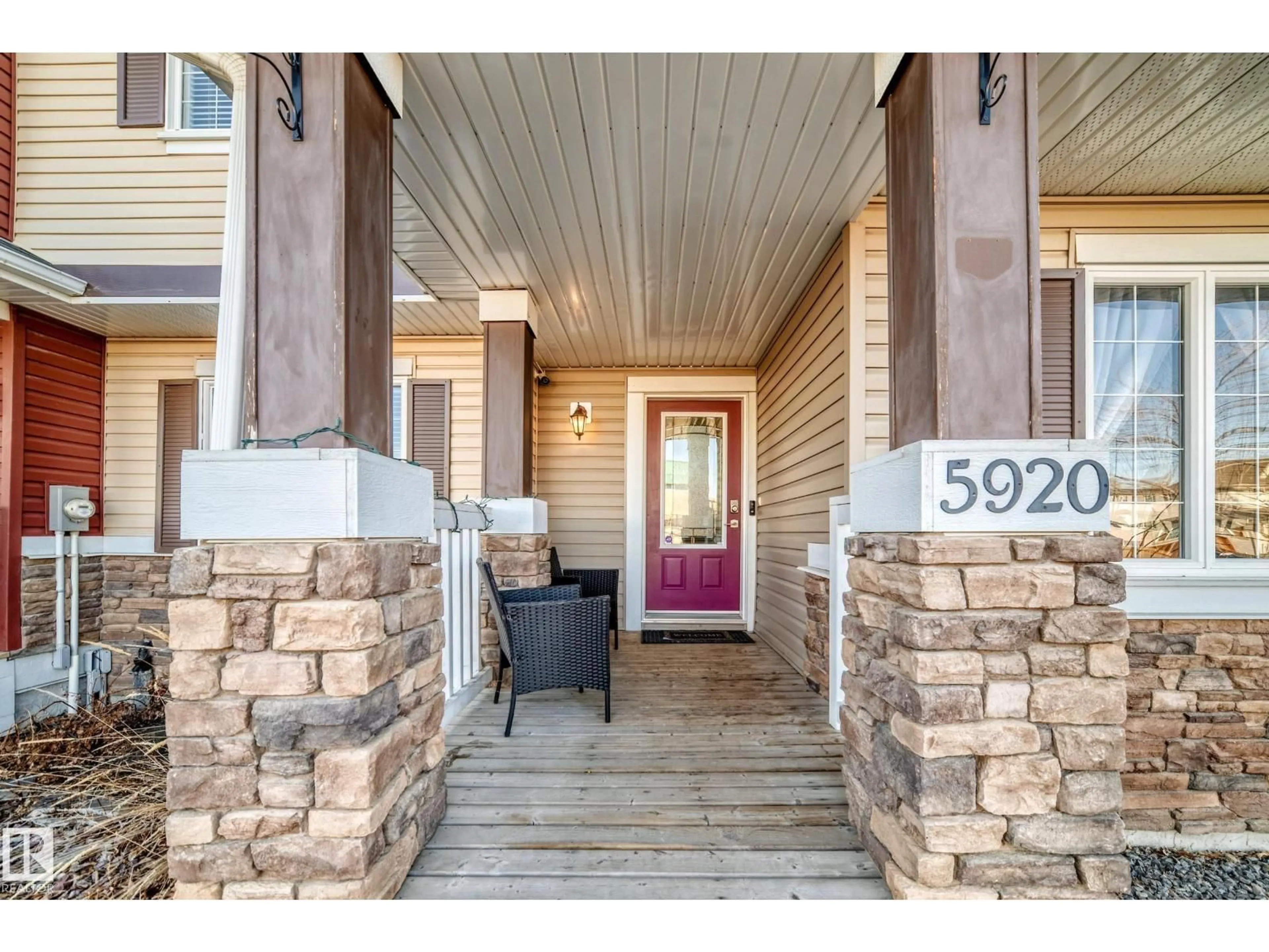 Indoor entryway for 5920 RUE EAGLEMONT, Beaumont Alberta T4X0W4