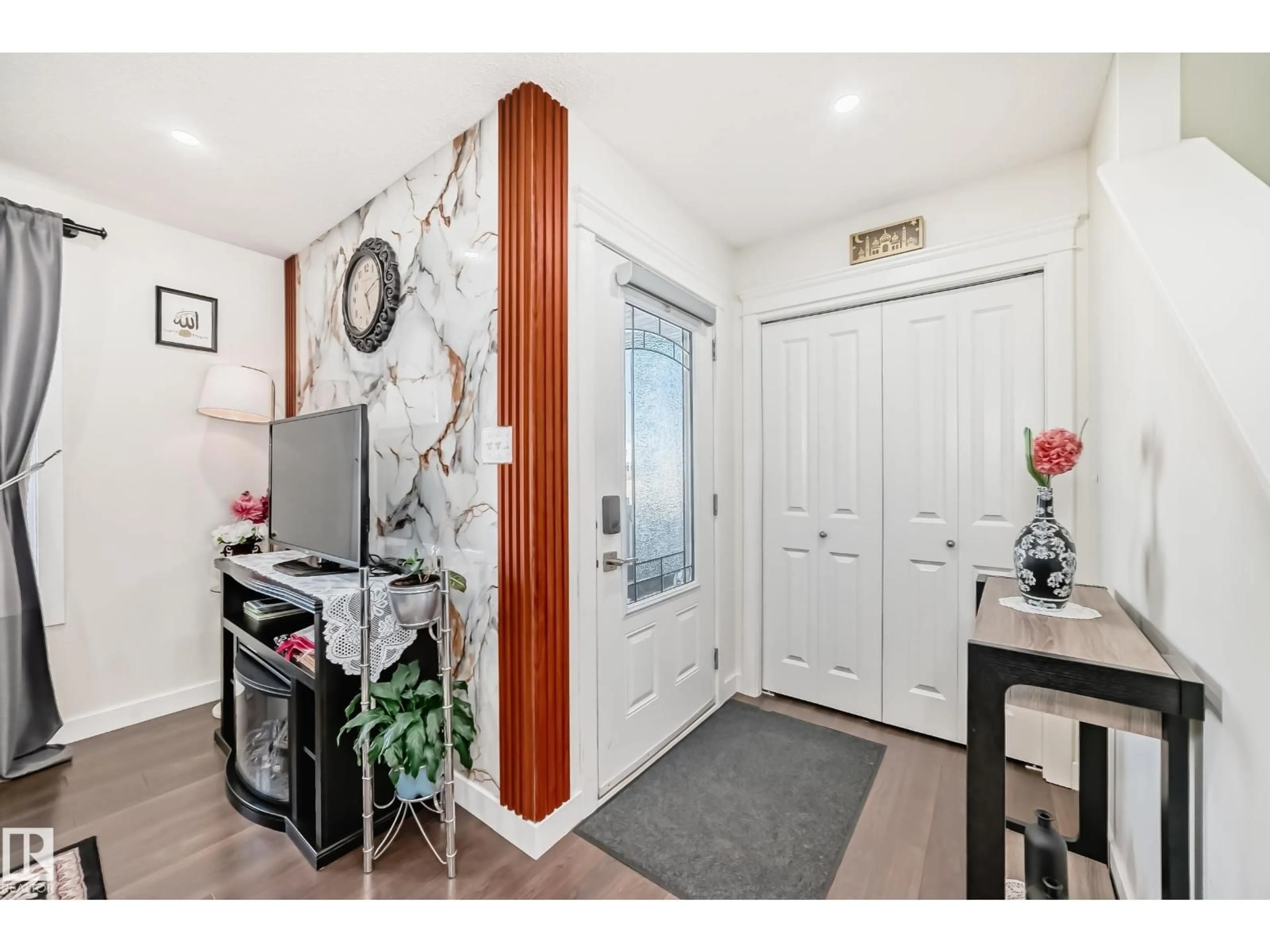 Indoor entryway for 5920 RUE EAGLEMONT, Beaumont Alberta T4X0W4