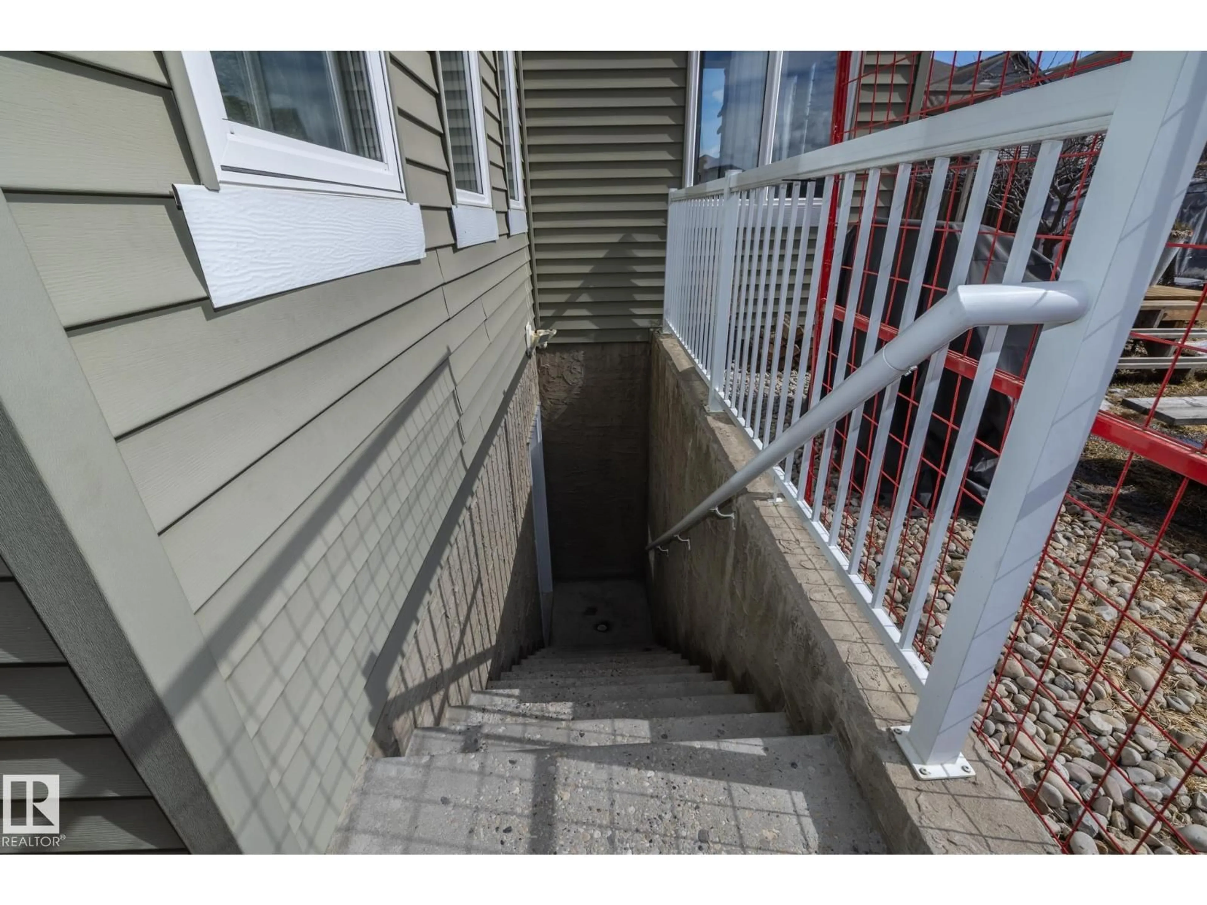 Stairs for 5315 17 AV, Edmonton Alberta T6X1R2