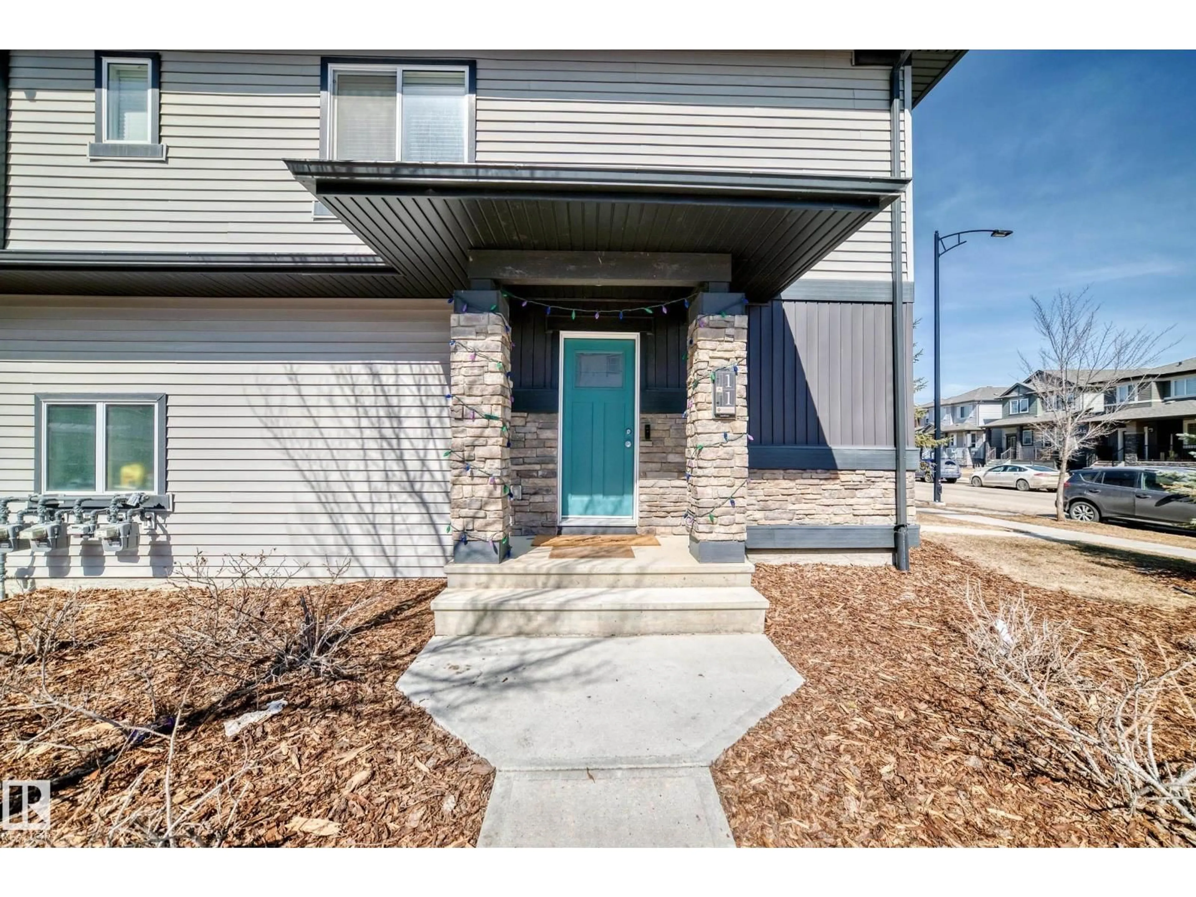 Indoor entryway for #11 - 1530 TAMARACK BV, Edmonton Alberta T6T1J1