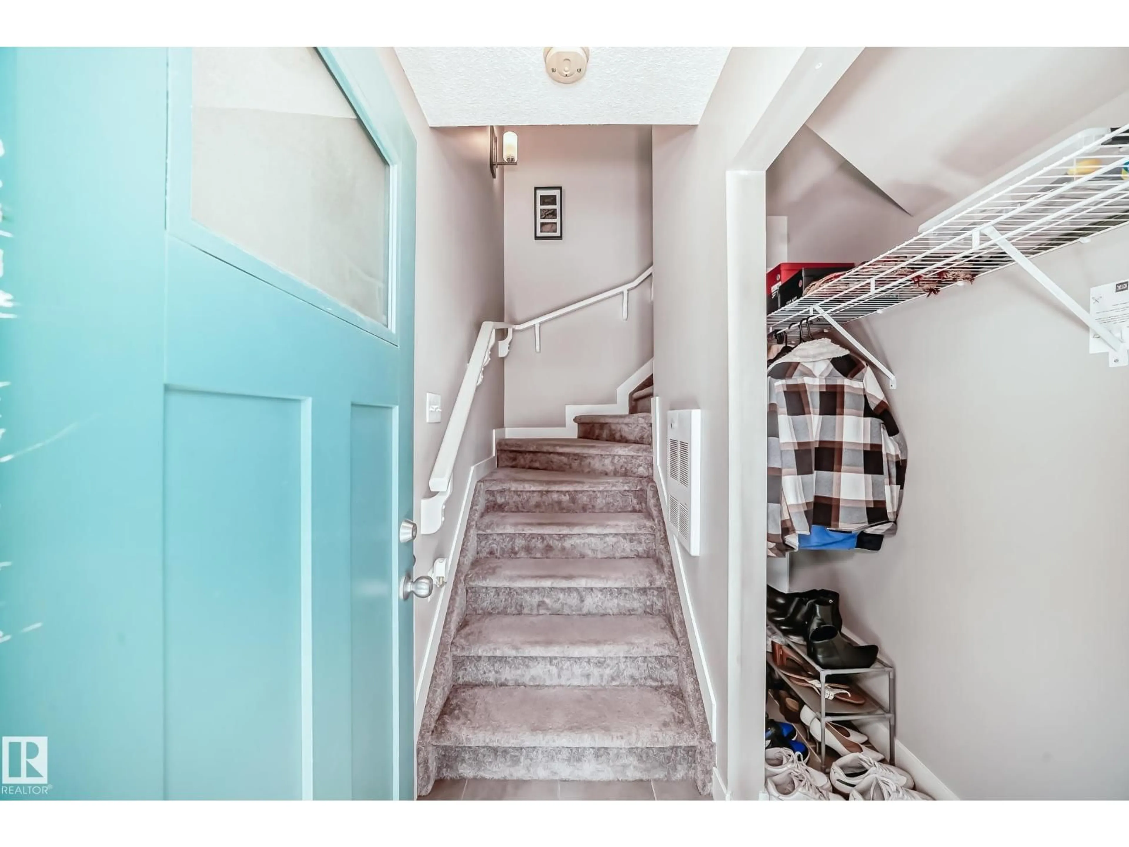 Indoor entryway for #11 - 1530 TAMARACK BV, Edmonton Alberta T6T1J1