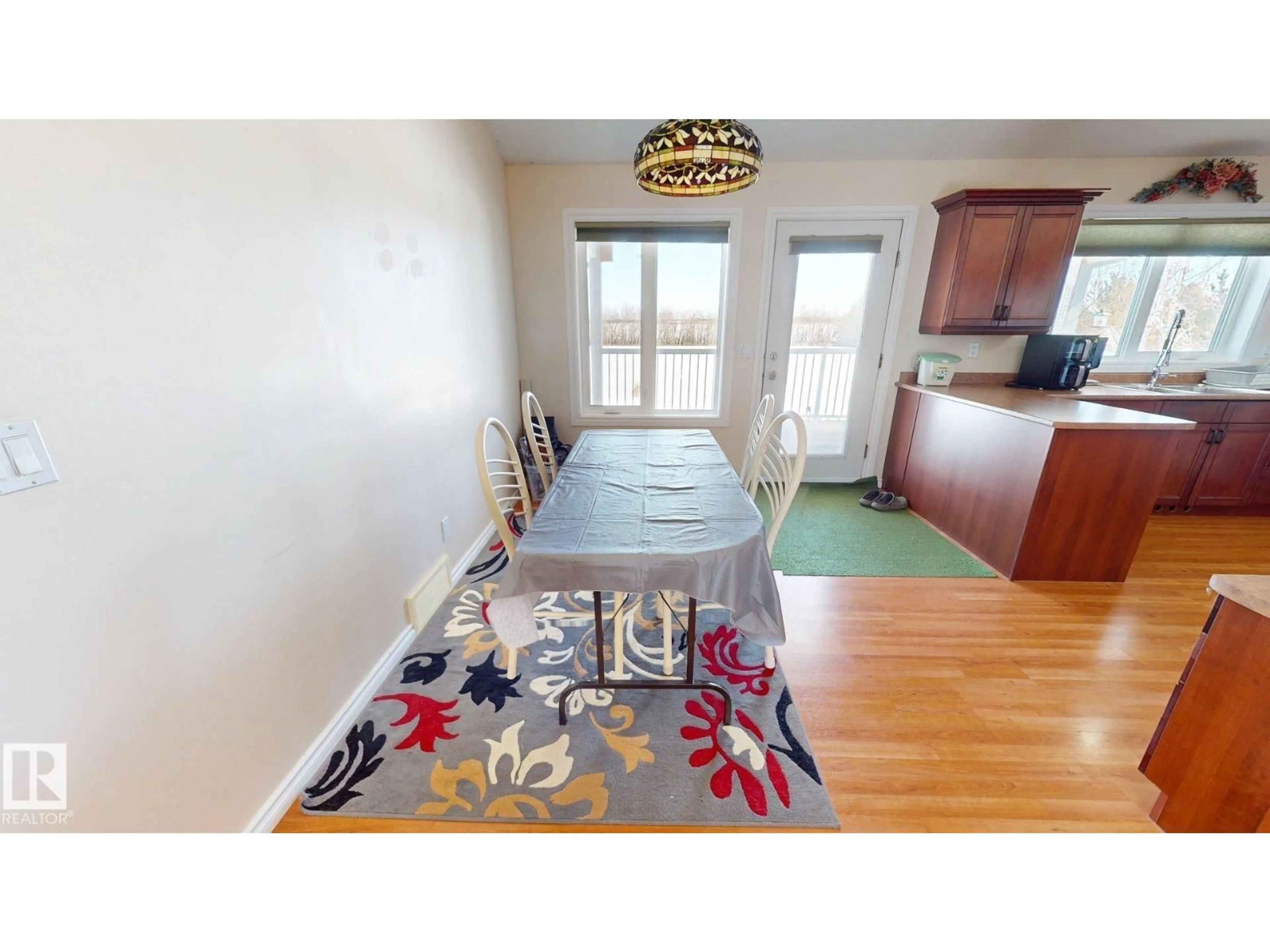 Dining room, unknown for 8001 FIRST ST, Fort Saskatchewan Alberta T8L4E5