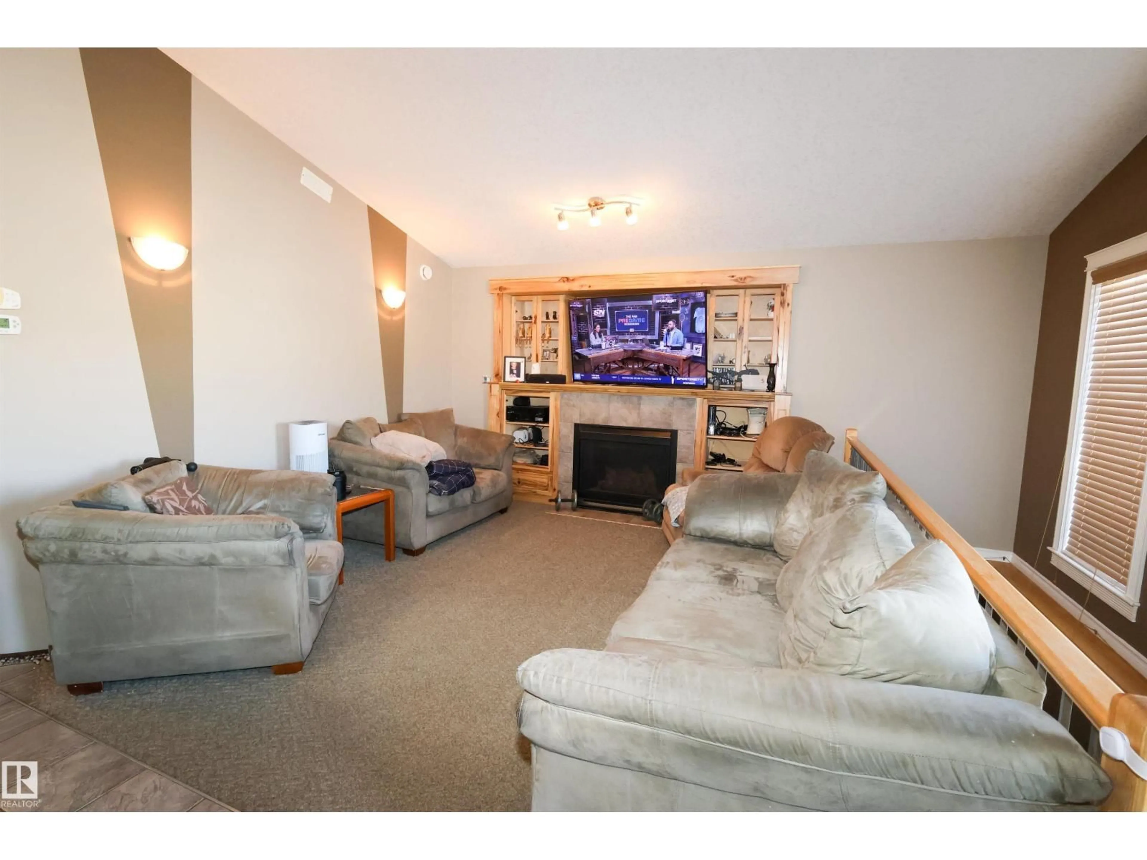 Home theater for 9701 87 ST, Morinville Alberta T8R1V2