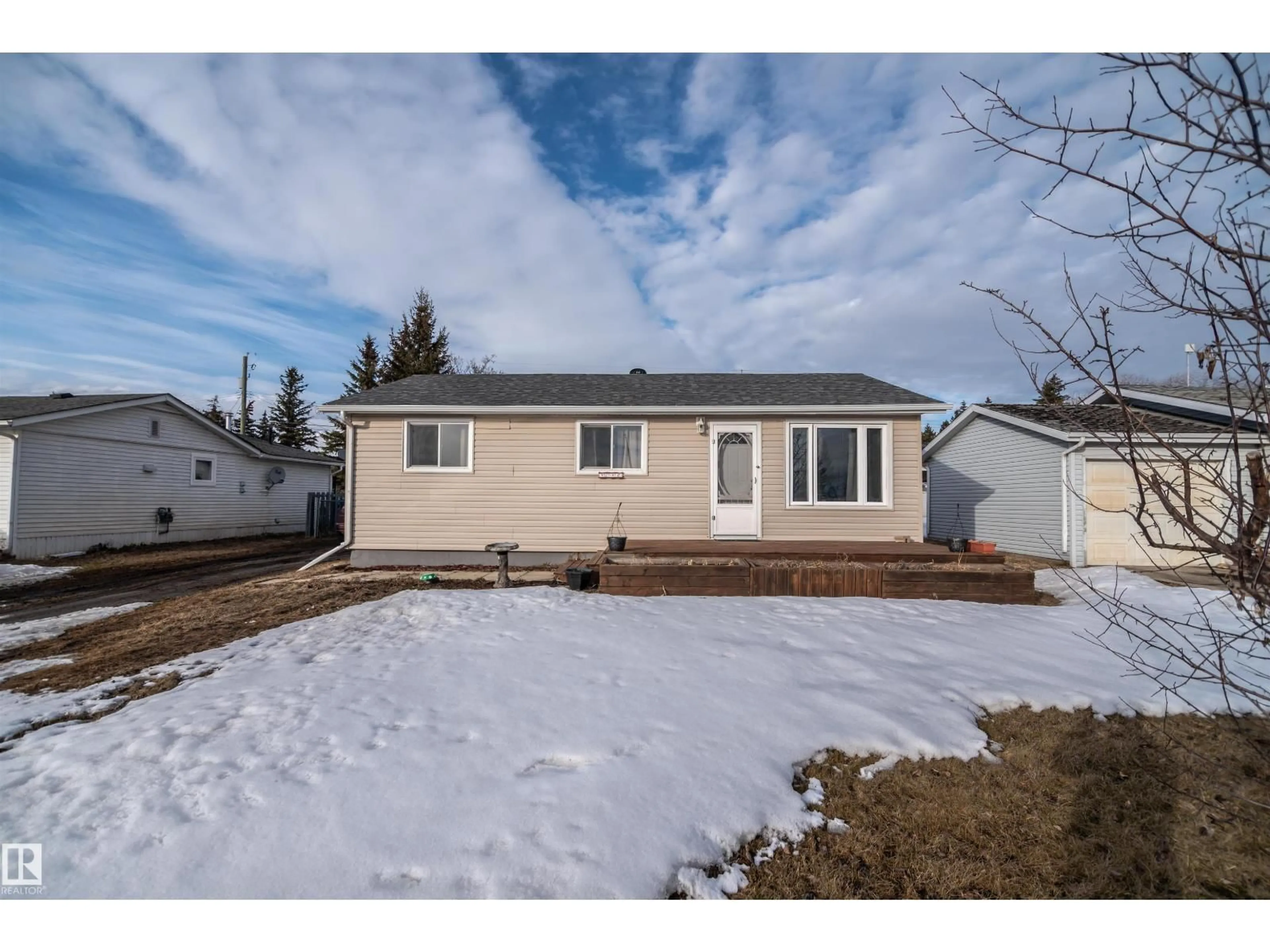 Unknown for 4527 47 ST, Rural Lac Ste. Anne County Alberta T0E0A0