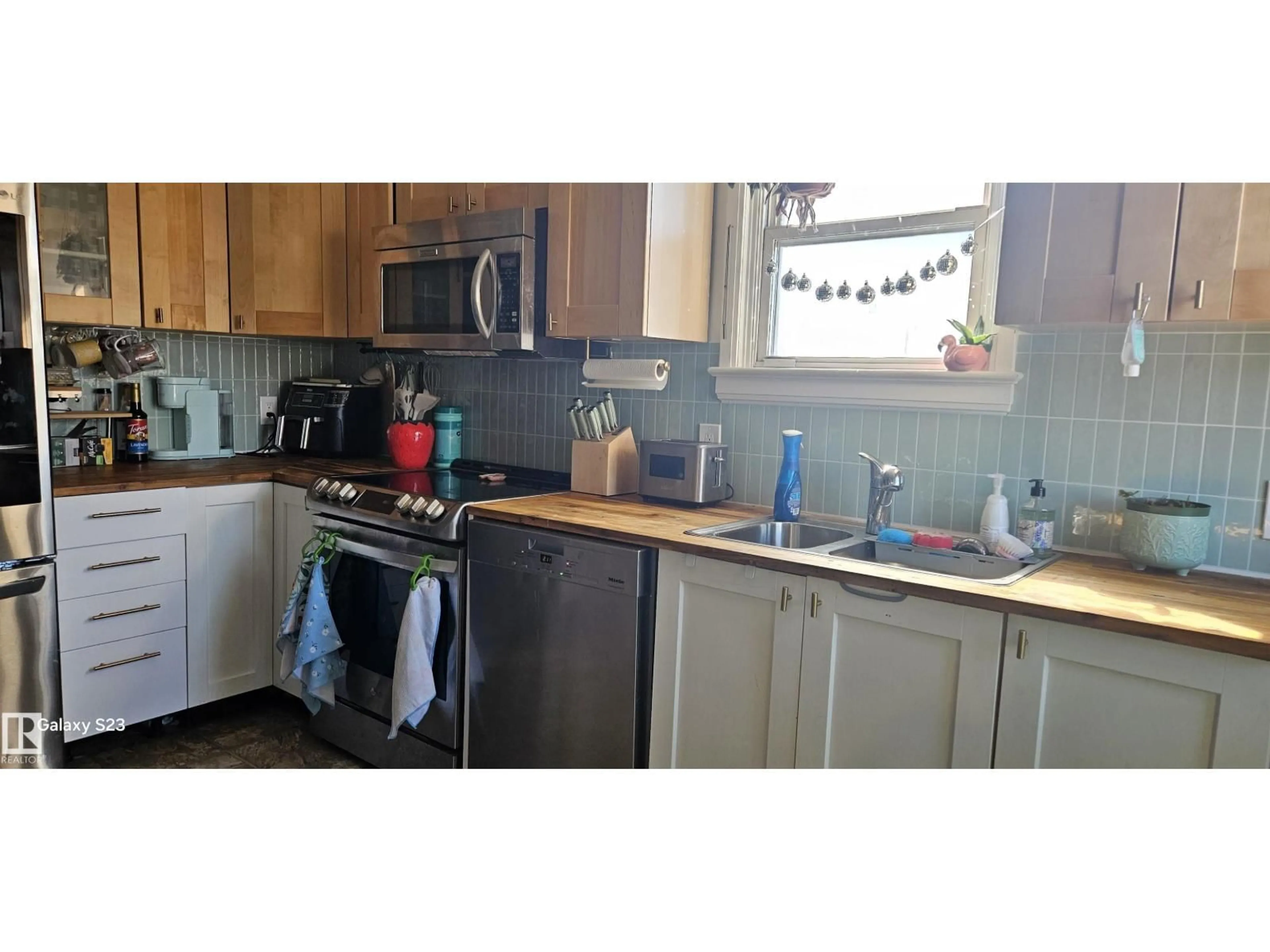 Standard kitchen, unknown for NW - 11702 79 ST, Edmonton Alberta T5B2K7