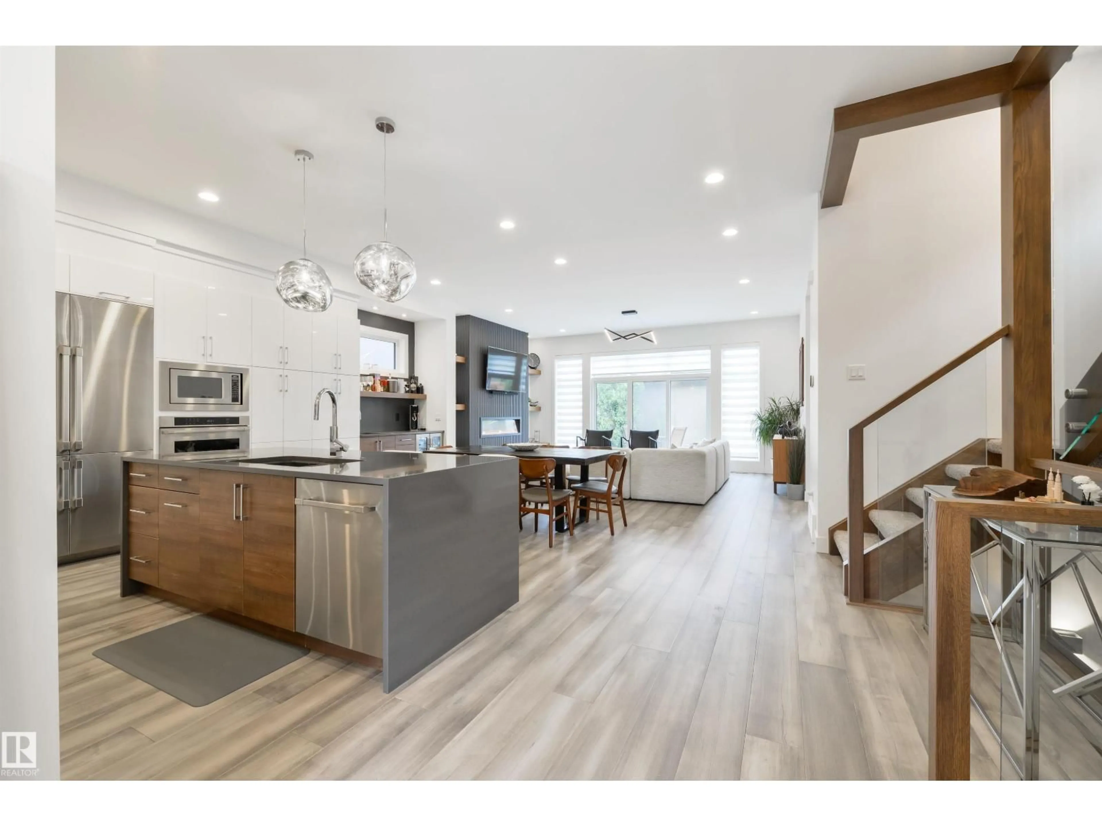 Open concept kitchen, unknown for 12444 LANSDOWNE DR, Edmonton Alberta T6H4L5