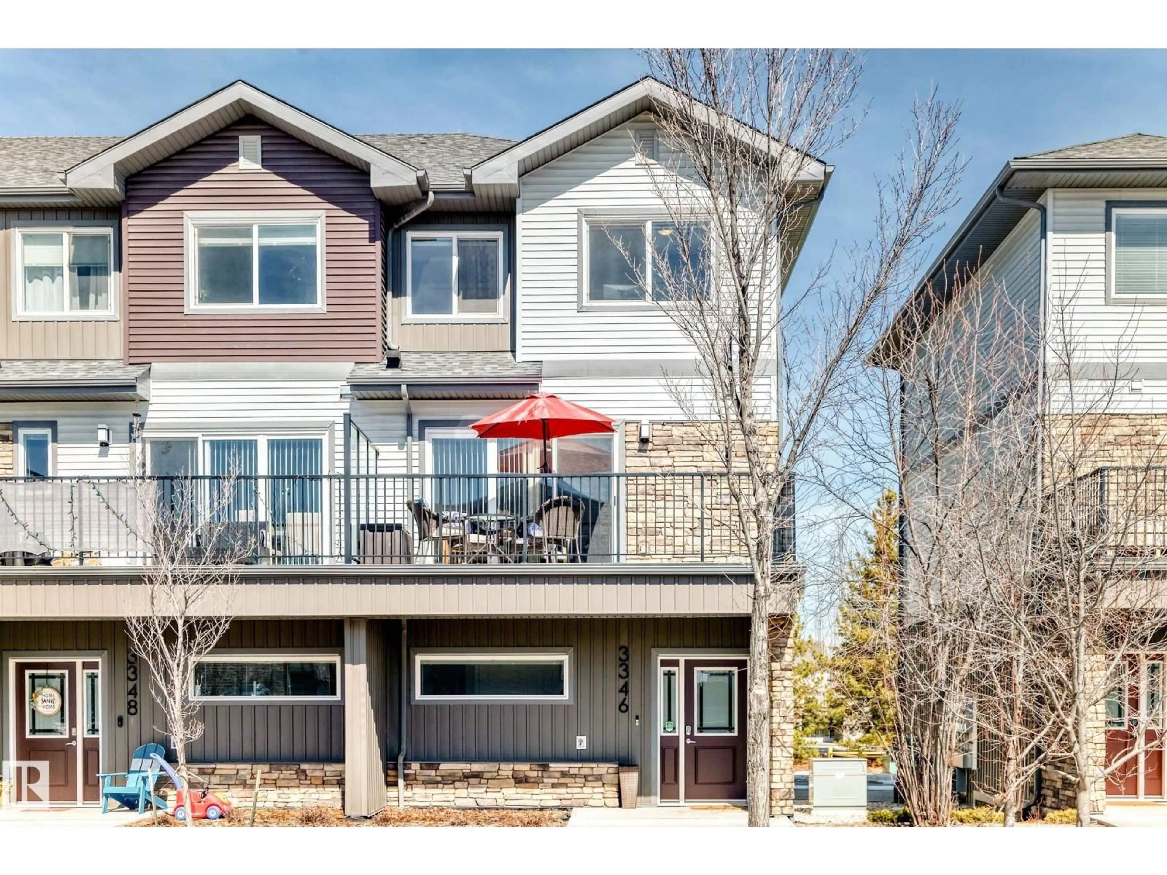 Home with vinyl exterior material, unknown for 3346 15A AV, Edmonton Alberta T6T0Y1