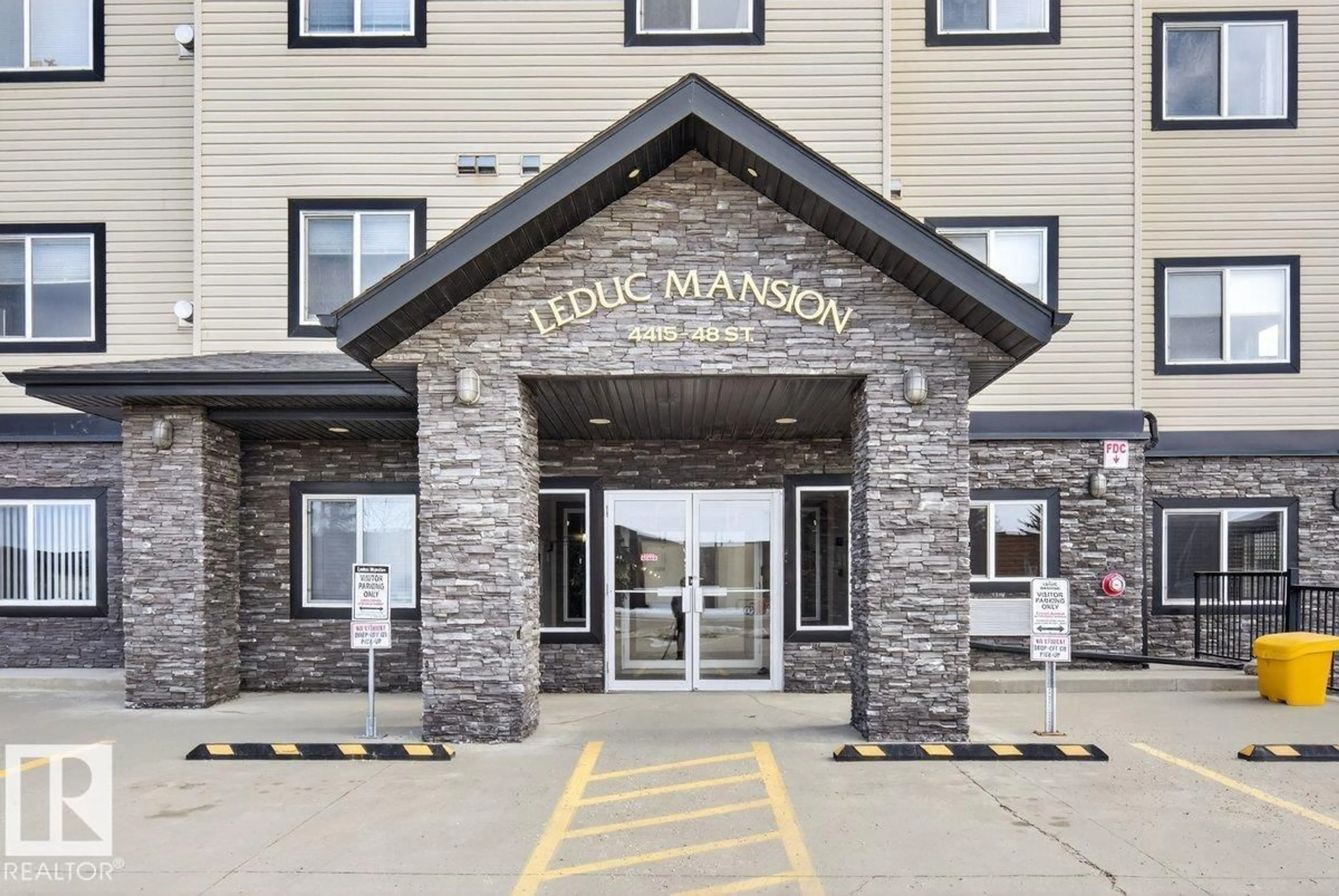 Indoor foyer for #101 - 4415 48 ST, Leduc Alberta T9E5Y3