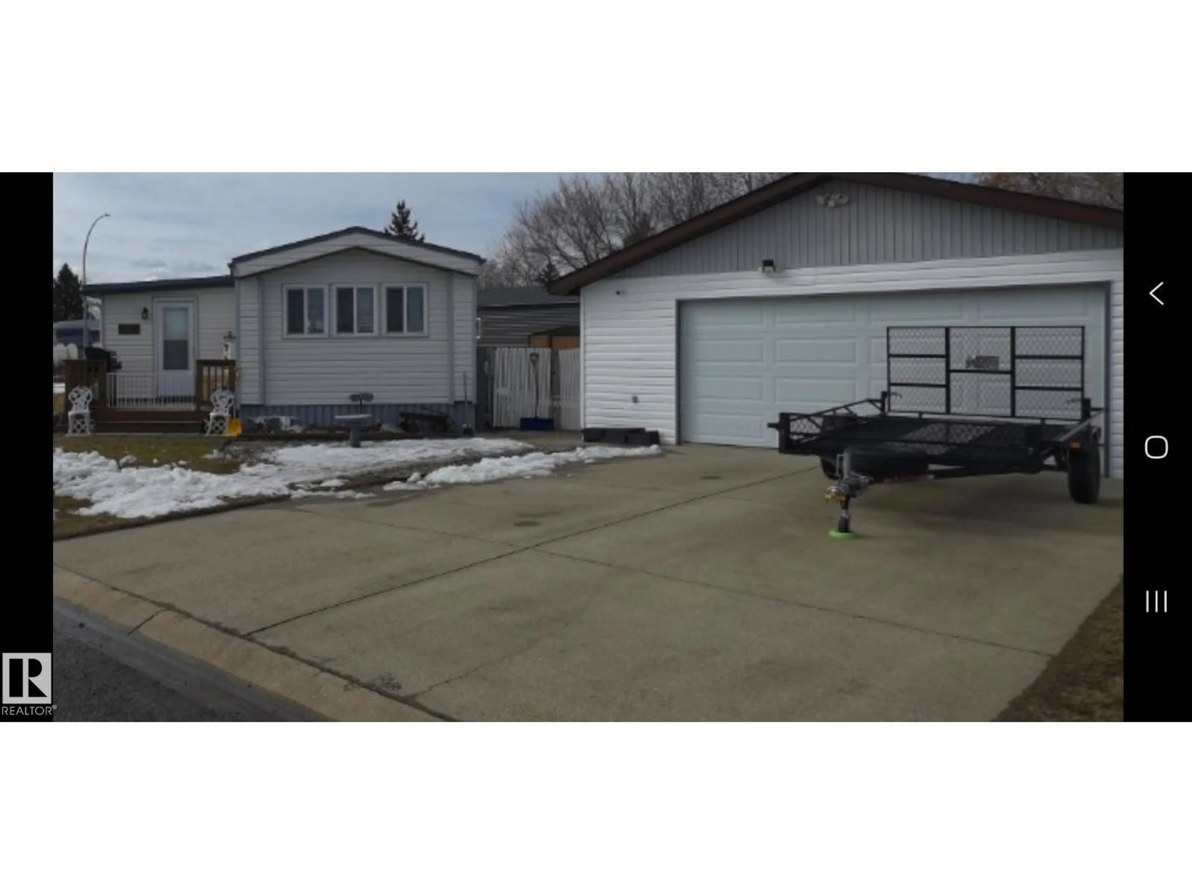 Indoor garage for 4502 48 AV, Thorsby Alberta T0C2P0