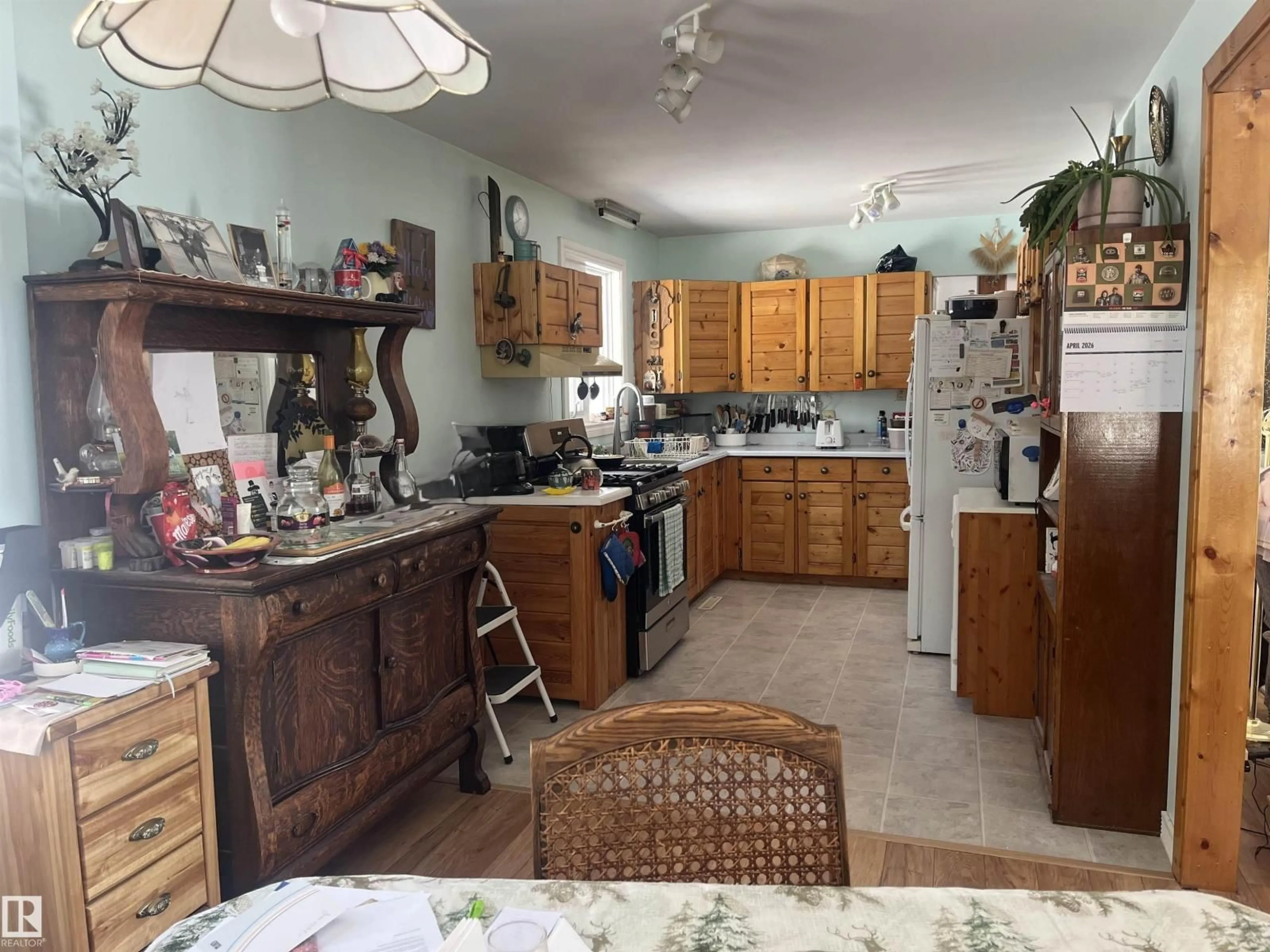 Standard kitchen, unknown for 55131 RANGE ROAD 83, Rural Yellowhead Alberta T0E0T0