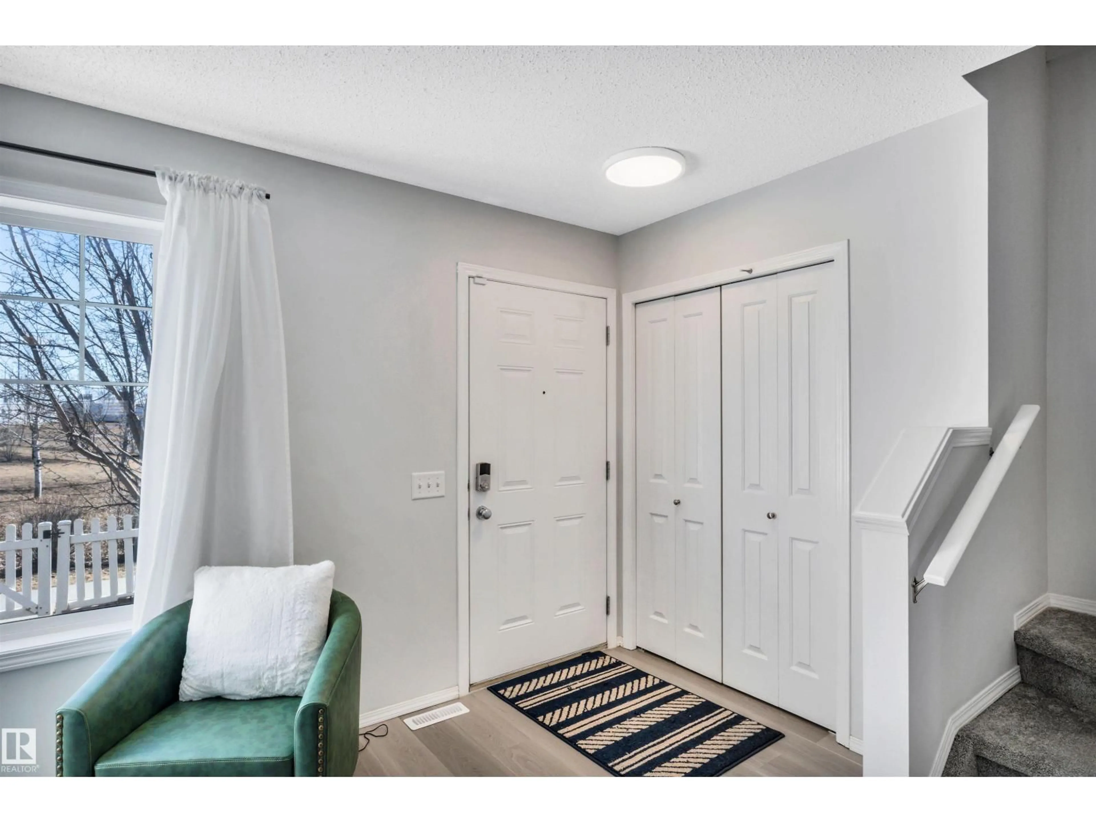 Indoor entryway for 3075 - 51 TRELLE CR, Edmonton Alberta T6R3V5