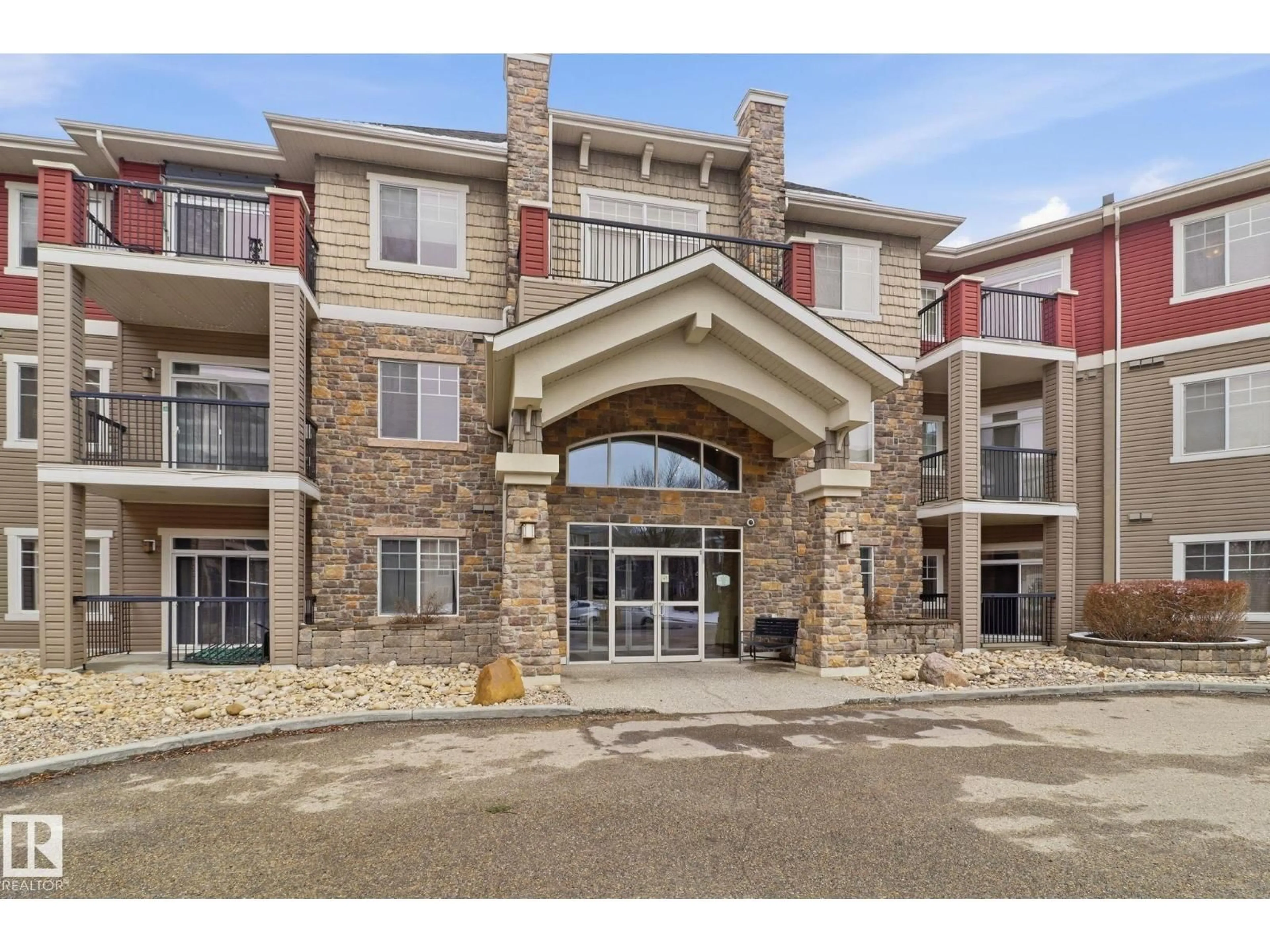 Indoor foyer for #324 - 2503 HANNA CR, Edmonton Alberta T6R0H1