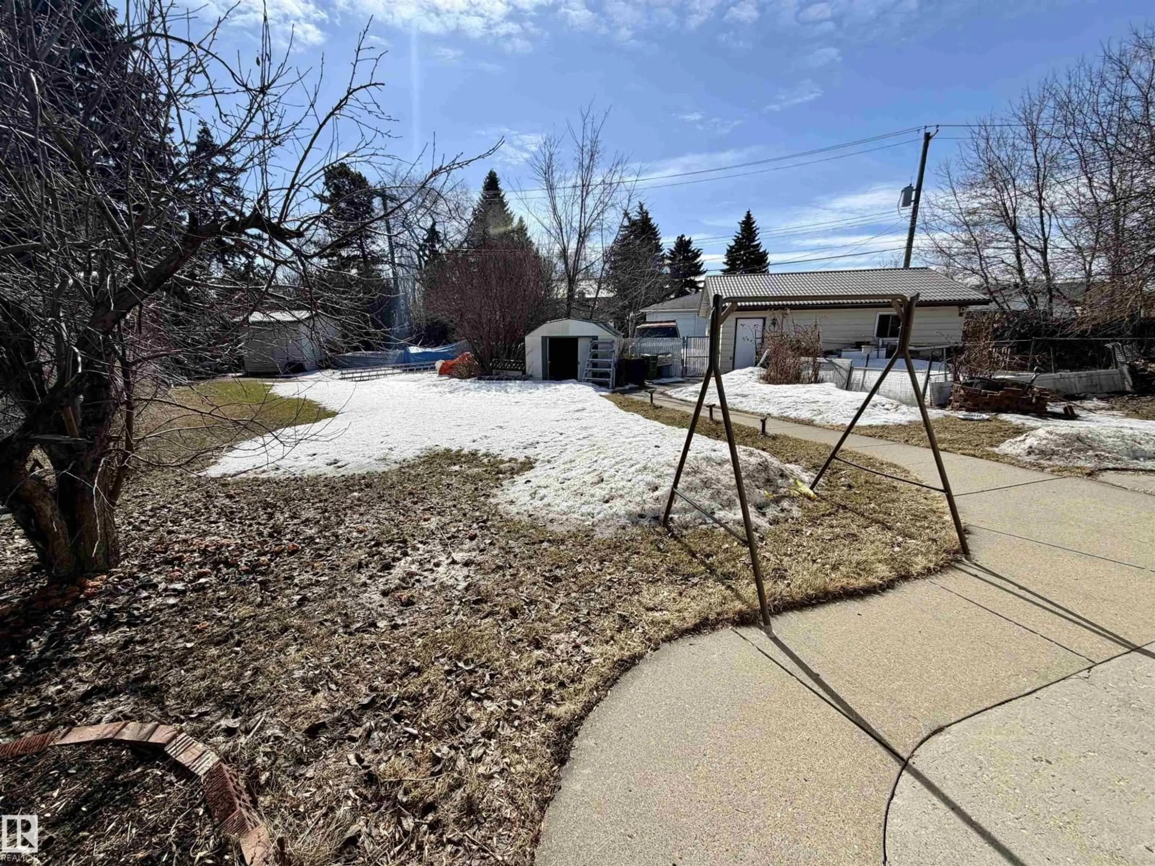 A pic from outside/outdoor area/front of a property/back of a property/a pic from drone, street for 13203 136A AV, Edmonton Alberta T5L4B7
