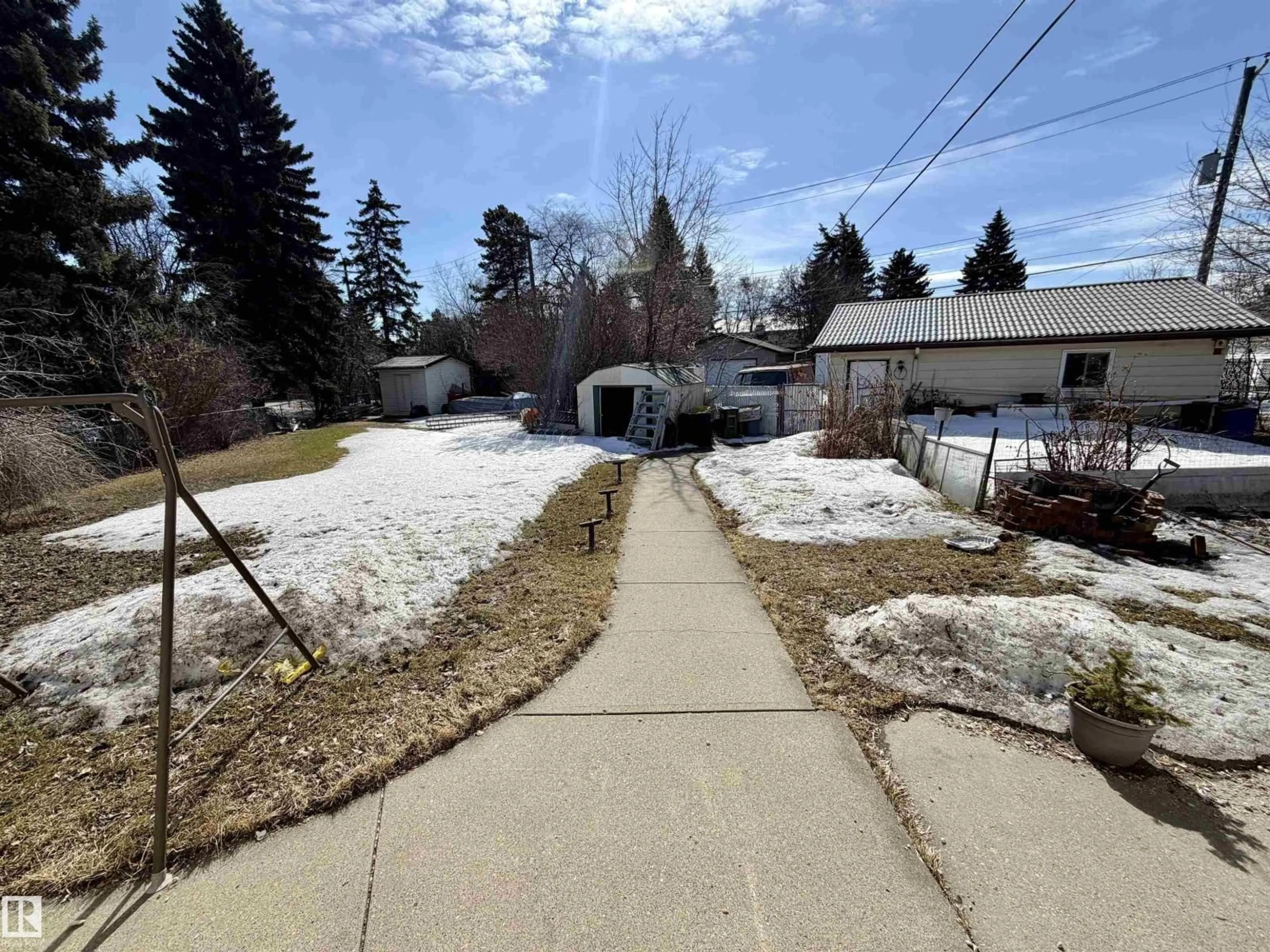 A pic from outside/outdoor area/front of a property/back of a property/a pic from drone, street for 13203 136A AV, Edmonton Alberta T5L4B7