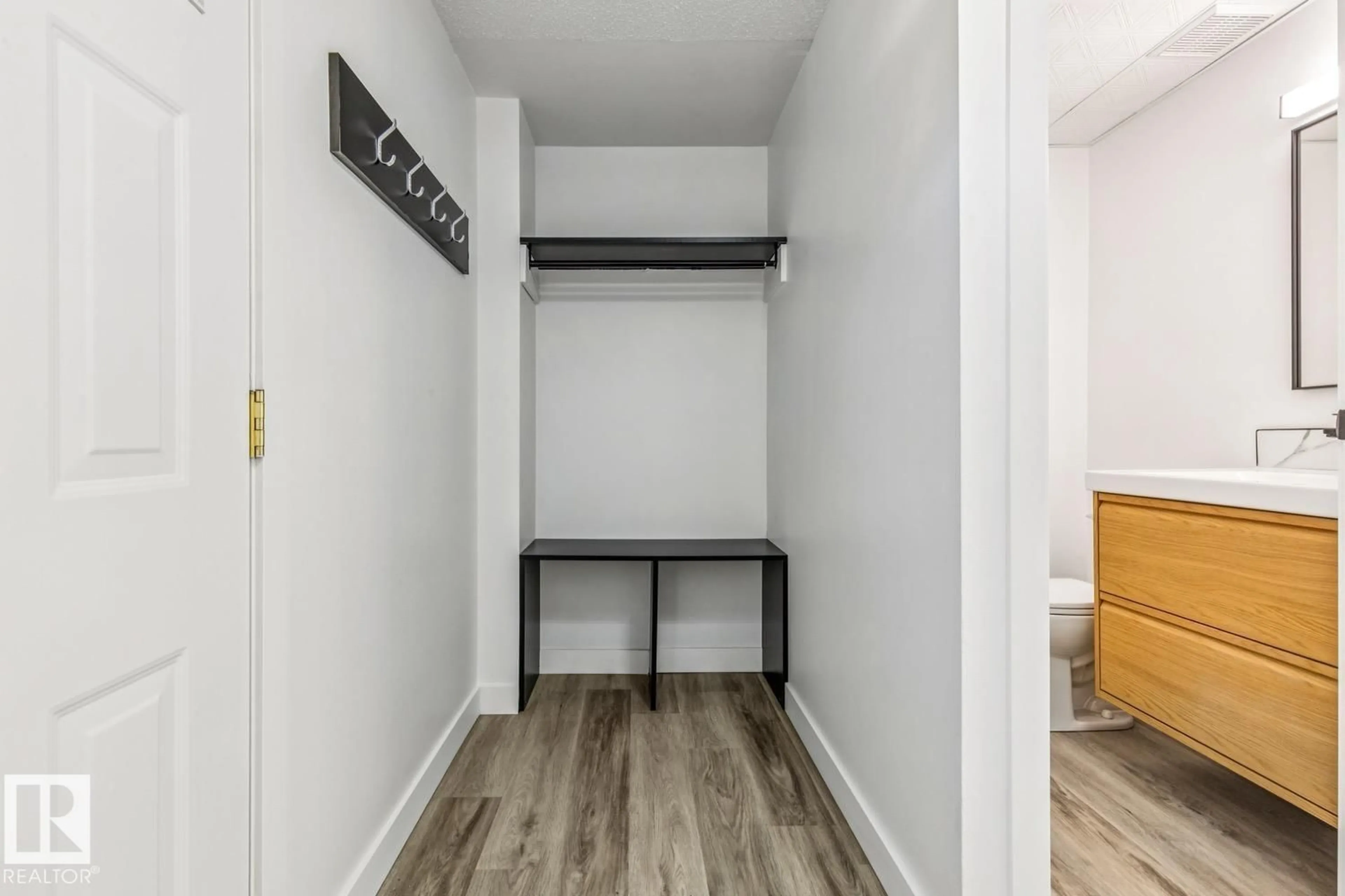 Indoor entryway for 95 RIDGEWOOD TC, St. Albert Alberta T8N0E9