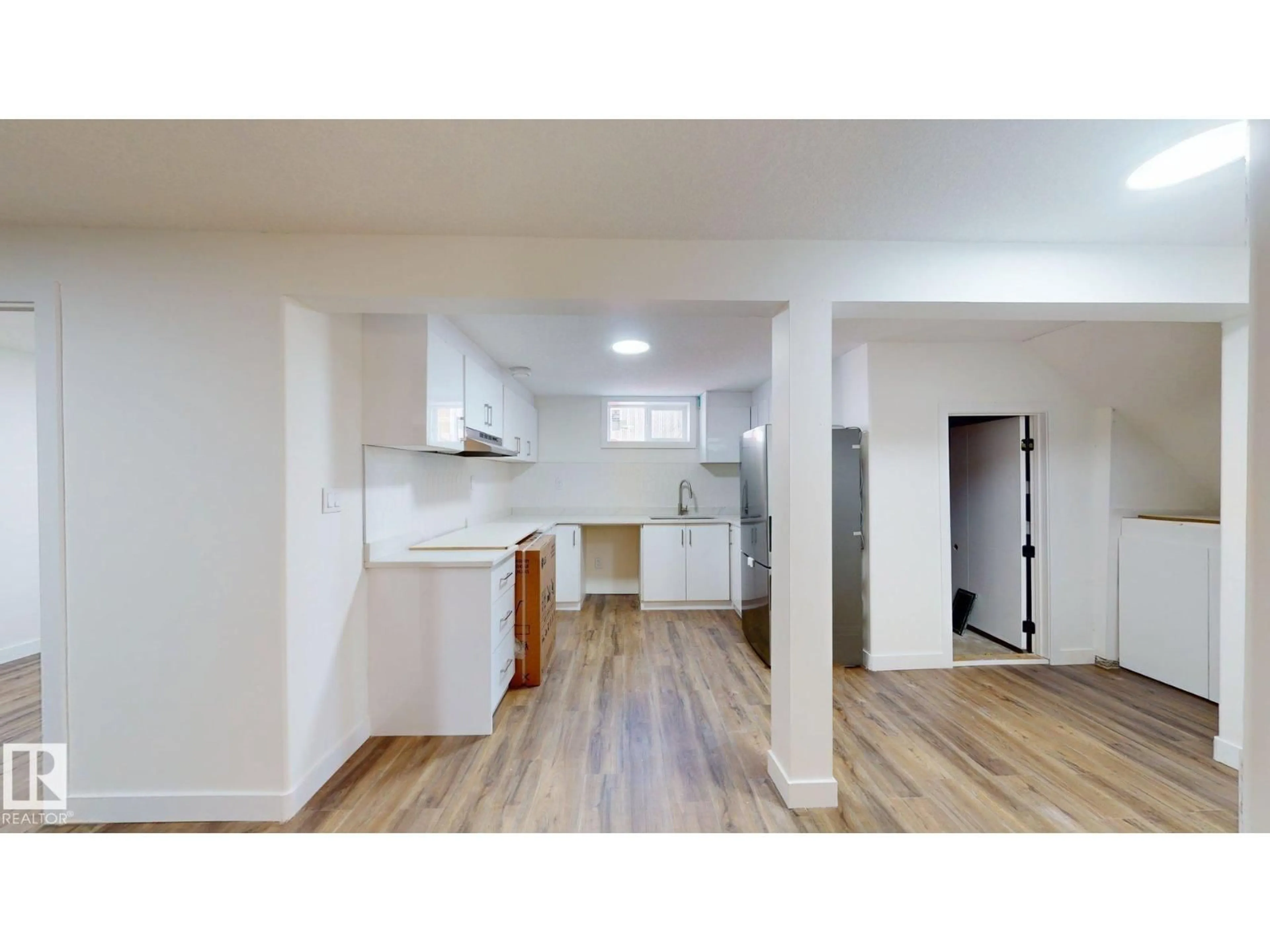 Unknown for 8515 86 AV, Edmonton Alberta T6C1J4