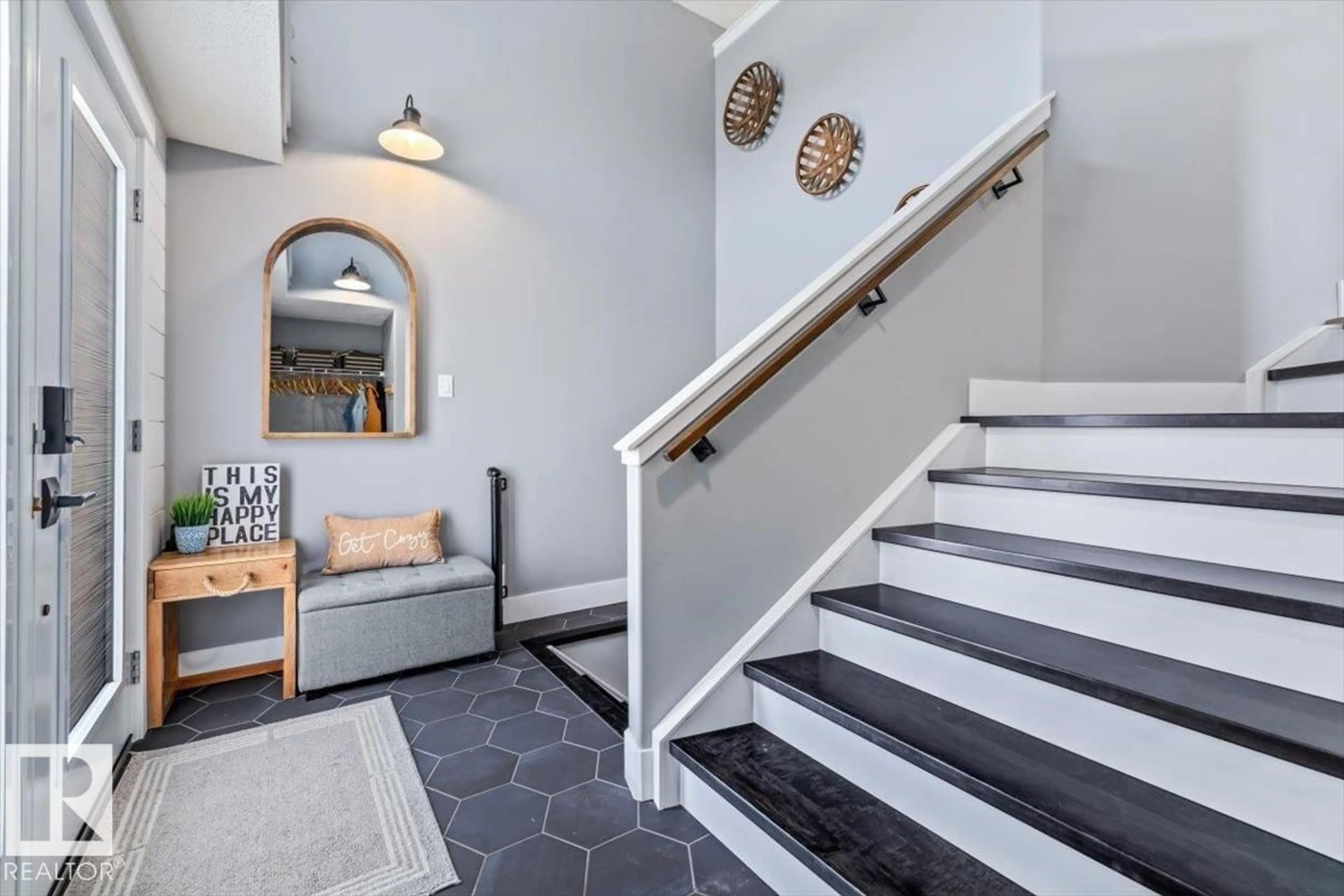 Indoor entryway for 222 WESTPARK WY, Fort Saskatchewan Alberta T8L4M4