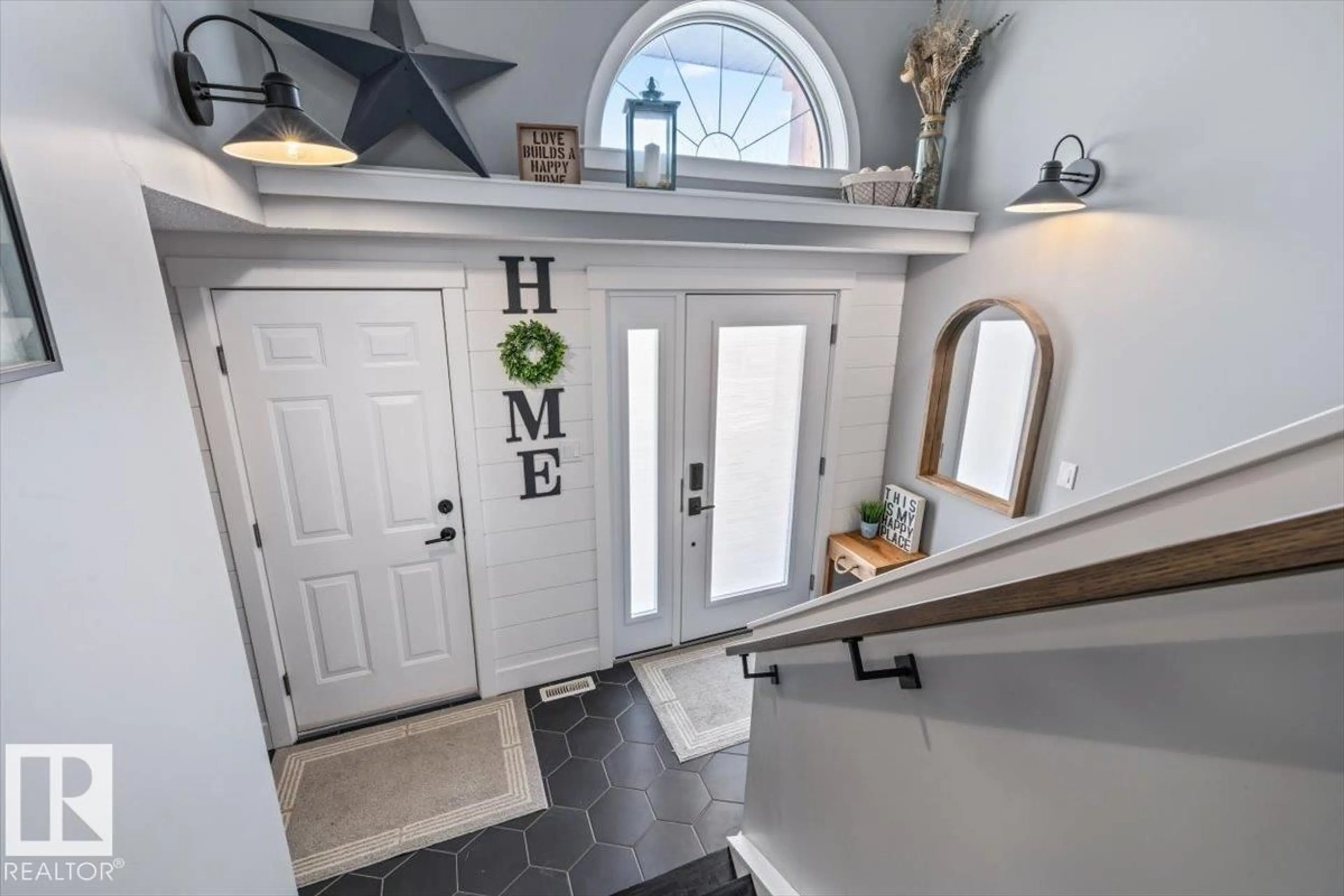 Indoor entryway for 222 WESTPARK WY, Fort Saskatchewan Alberta T8L4M4
