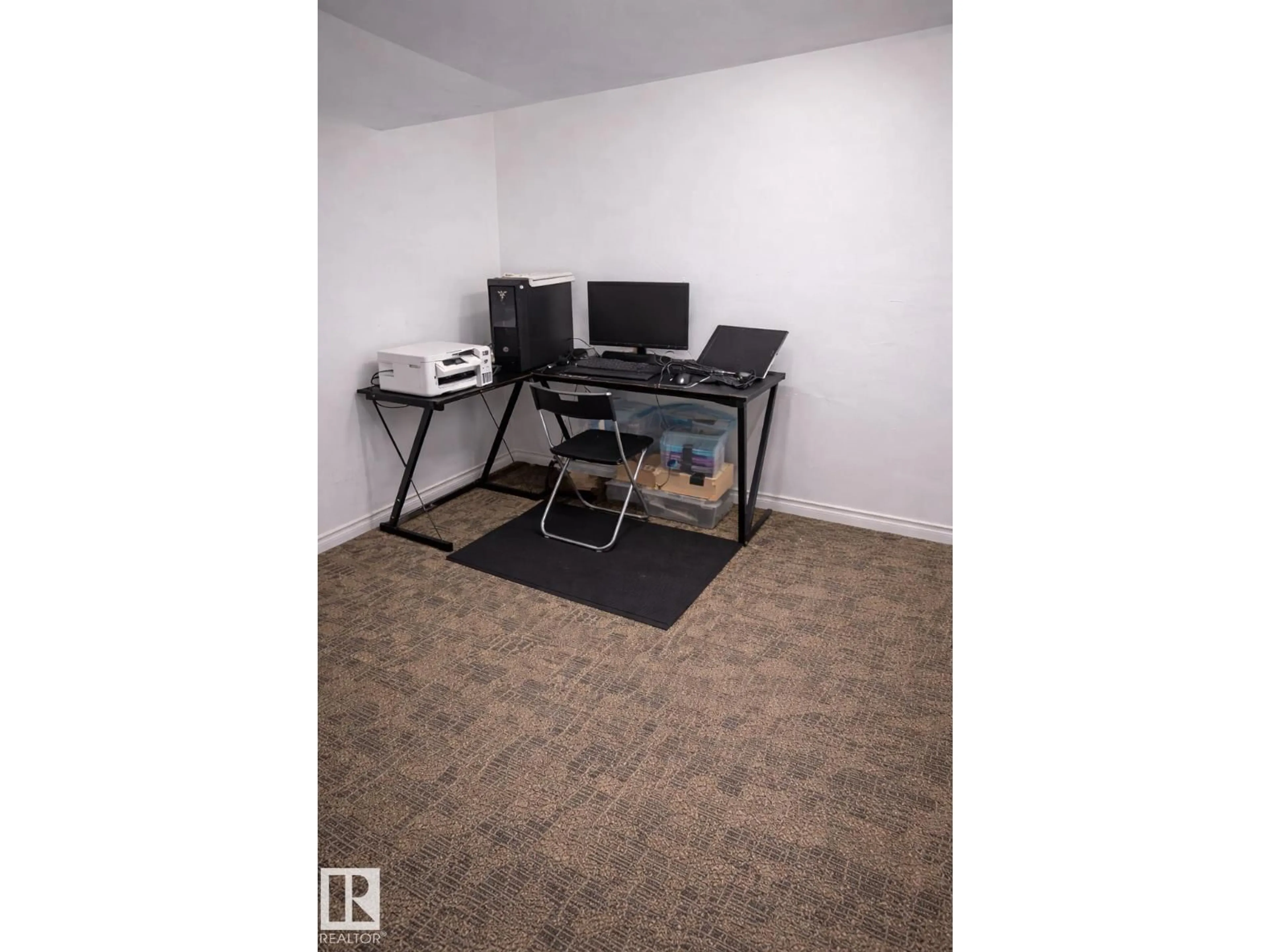 A pic of a room for 844 ERIN PL, Edmonton Alberta T5T1M6